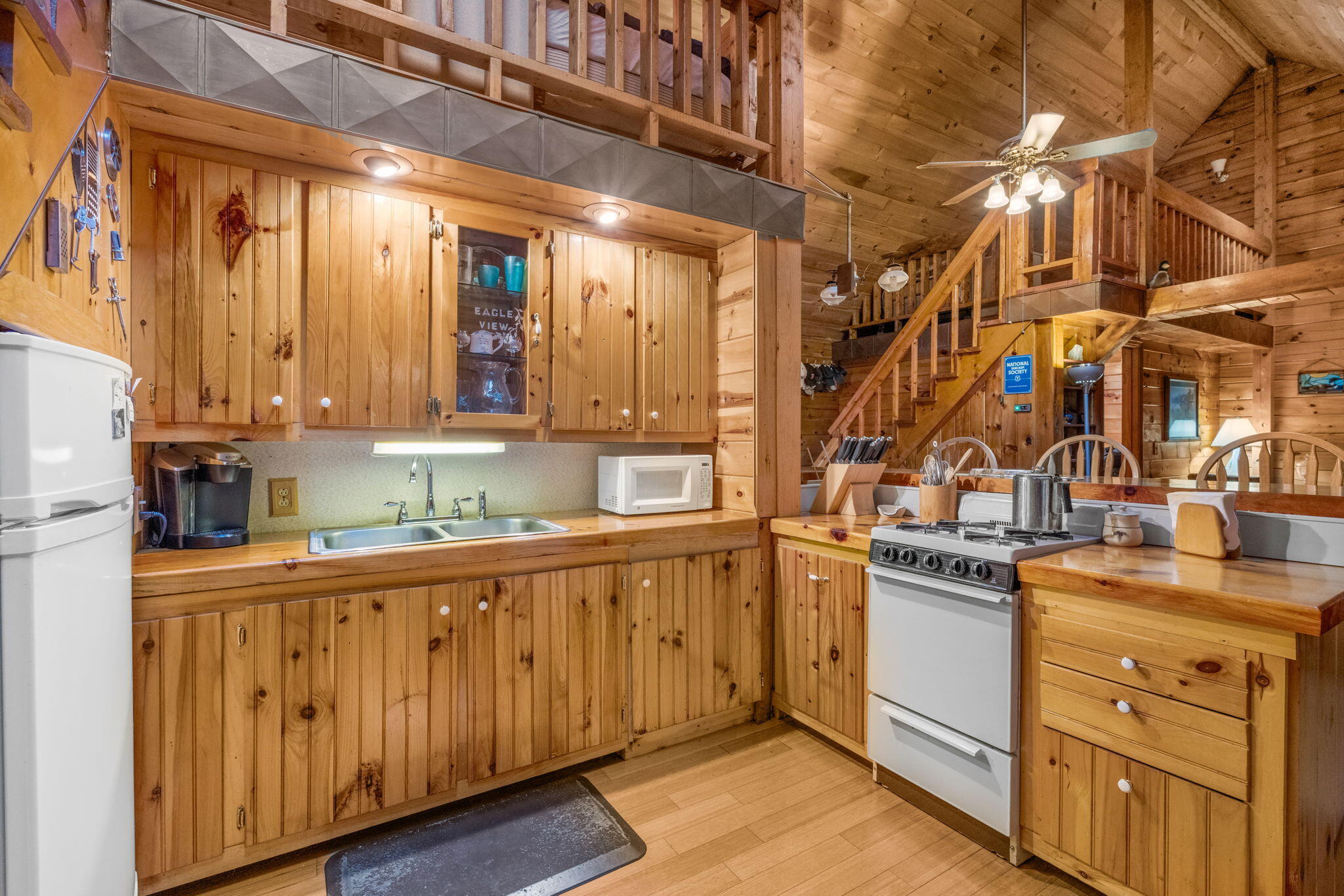 13-web-or-mls-687-e-madasgascal-pond-rd