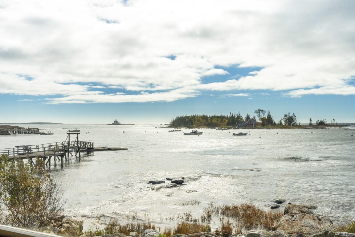 22 Gray Road, Southport, ME, 04576