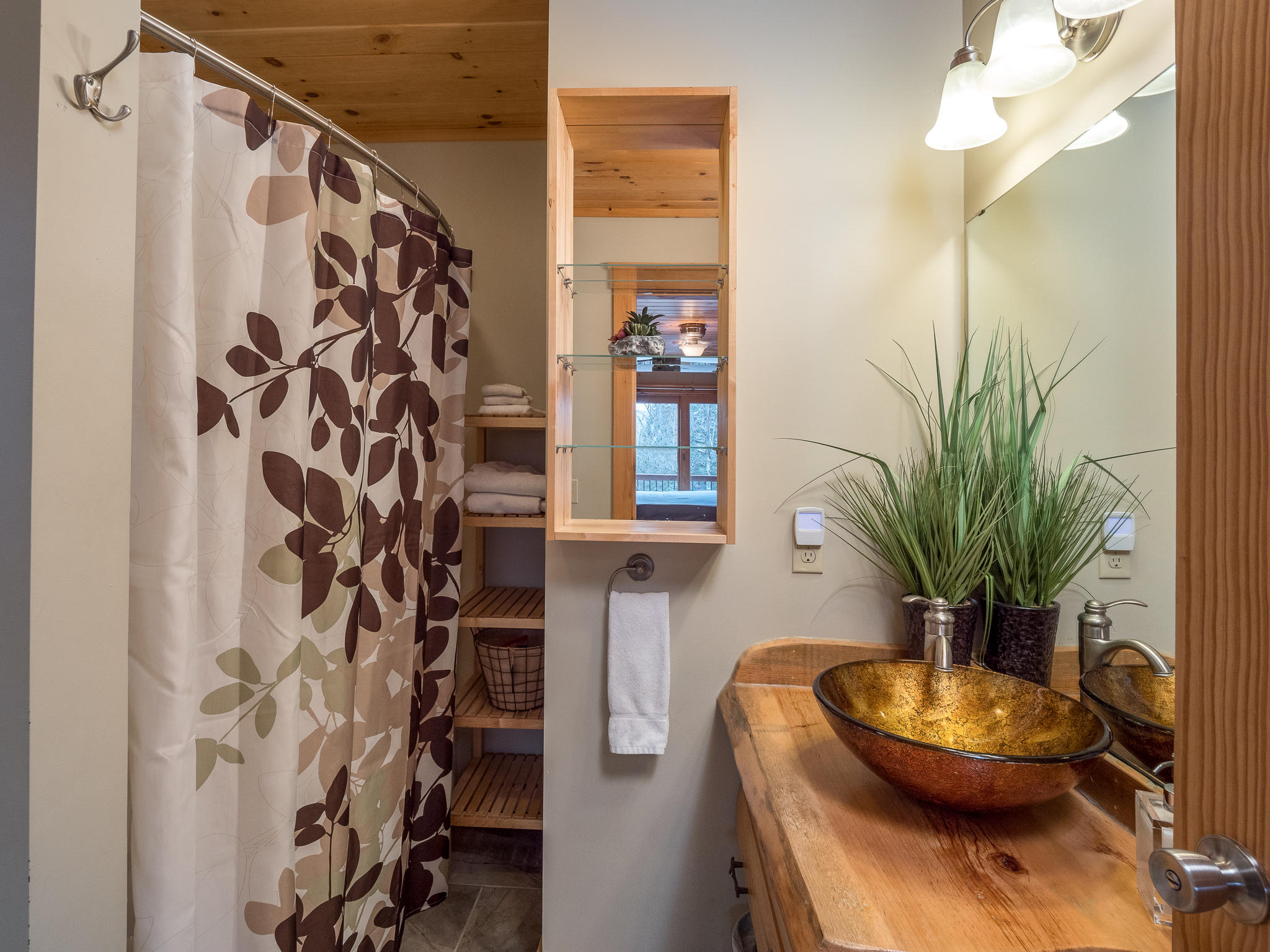 84 Valley View Drive, Newry, ME, 04261