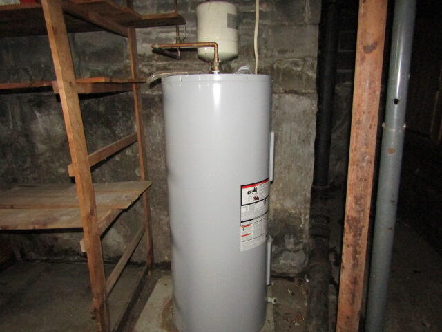 49 Pearl Street, Augusta, ME, 04330