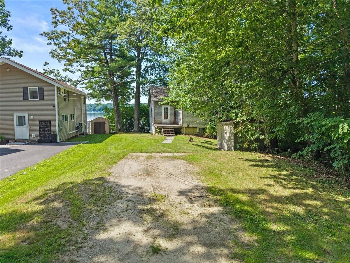 Front drive 143 Cottage-21