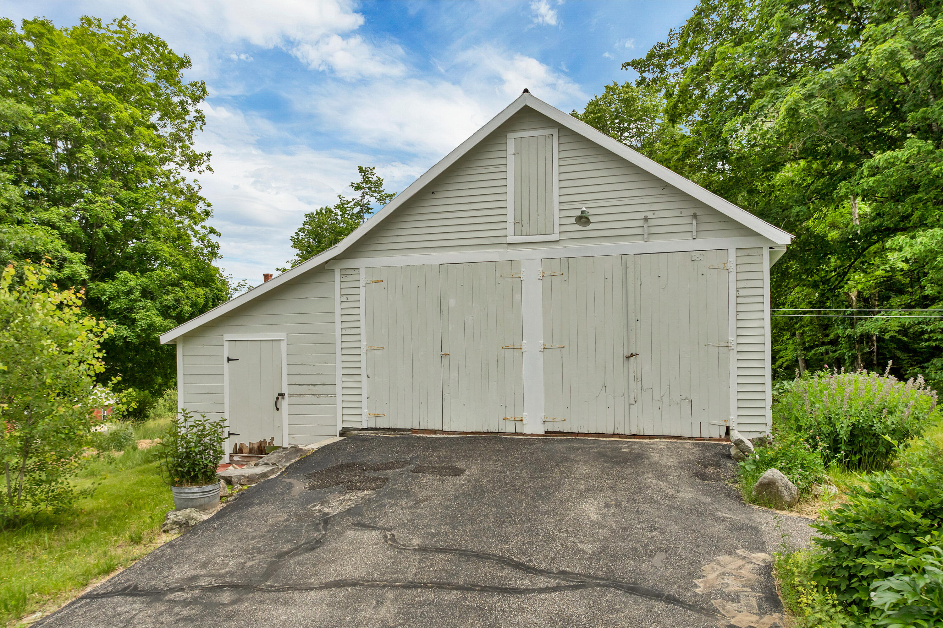 6 Convene Road
