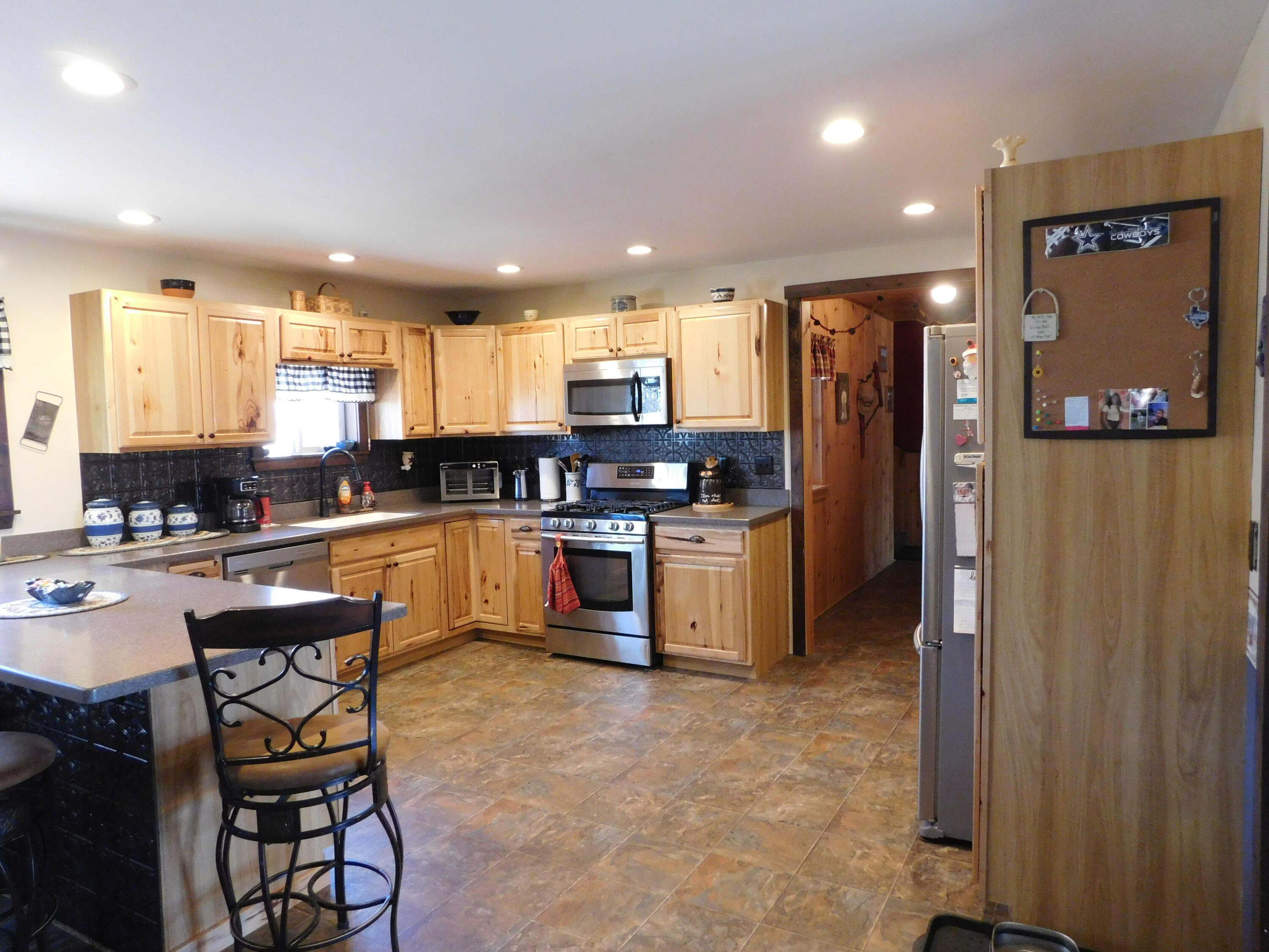 557 Enfield Road, Lincoln, ME, 04457