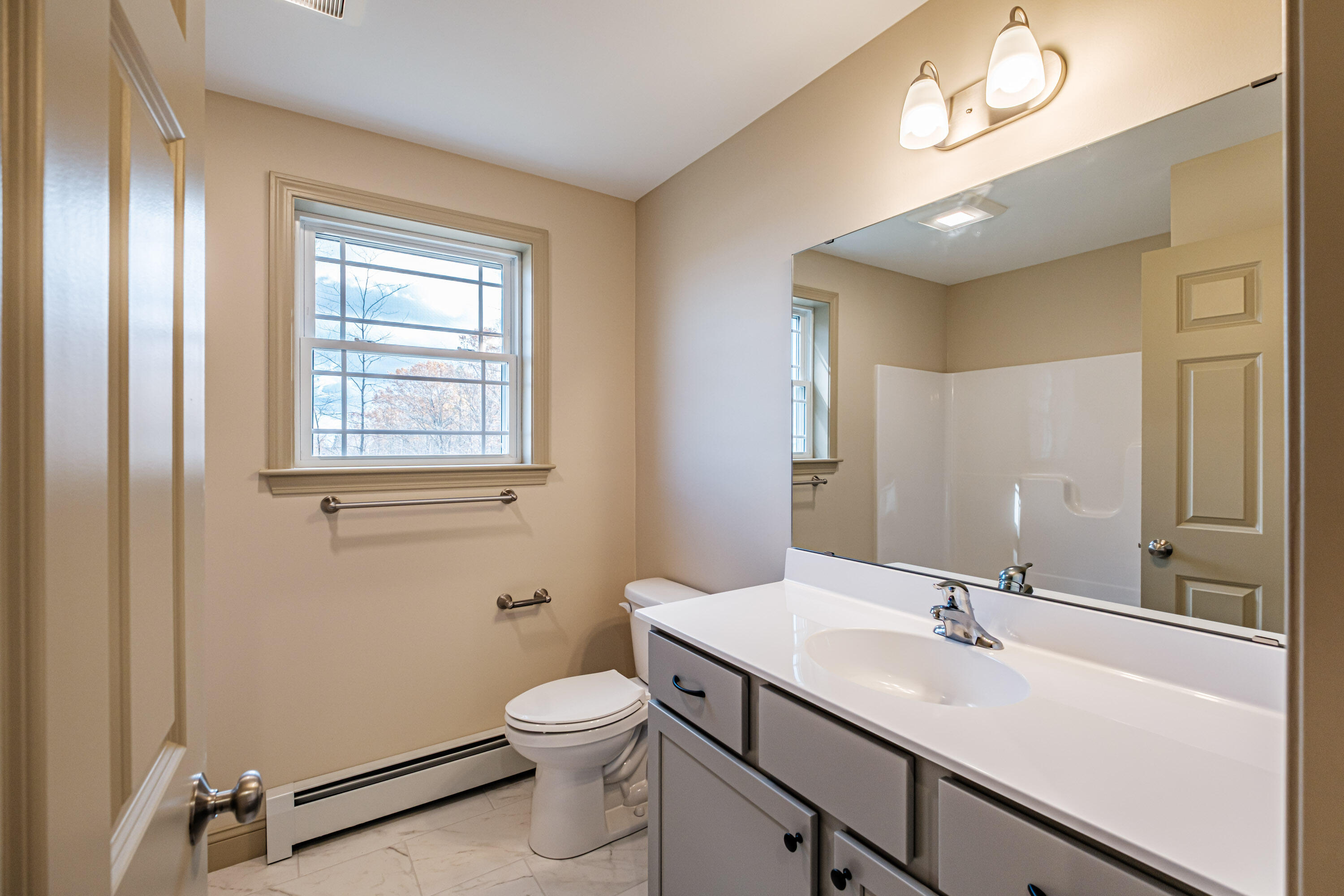 33 Woodbrey Lane, Standish, ME, 04084