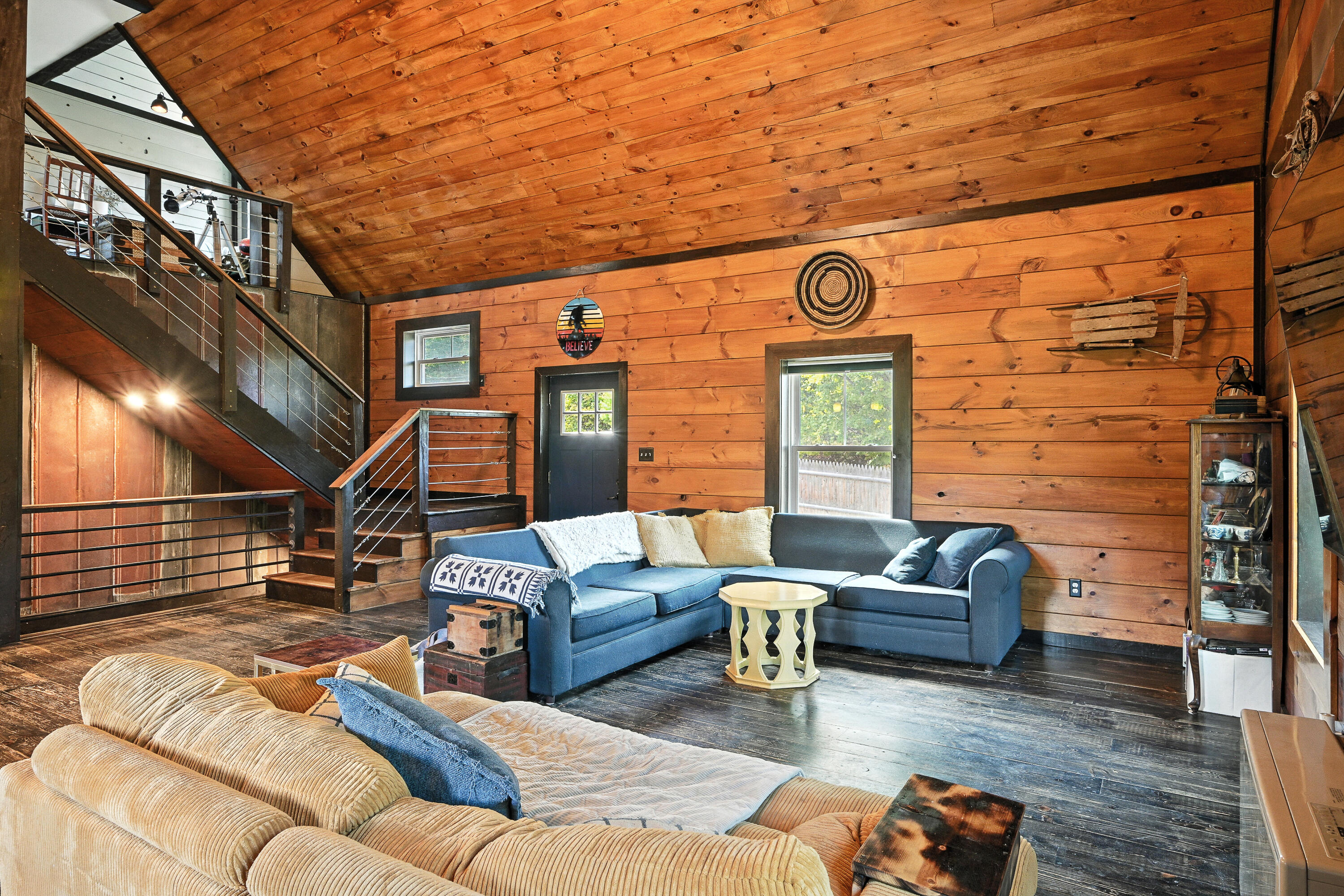 42 East Oxford Road, Paris, ME, 04281