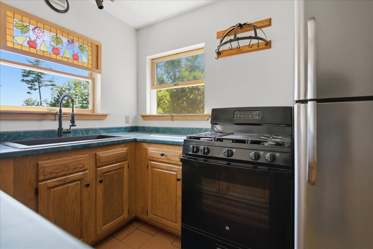 24 Bradeen Road, Sumner, ME 04292 51-DSC04507