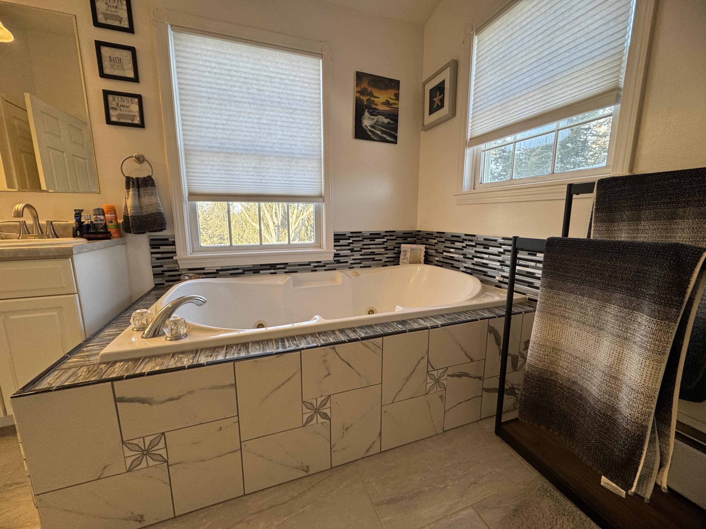 387 Exeter Road, Corinth, ME, 04427