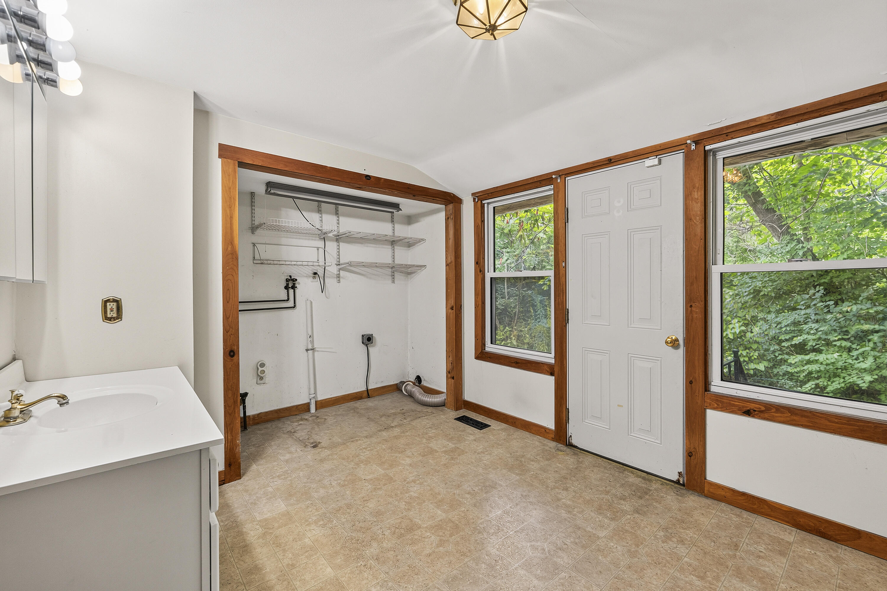 3 Leighton Rd_122