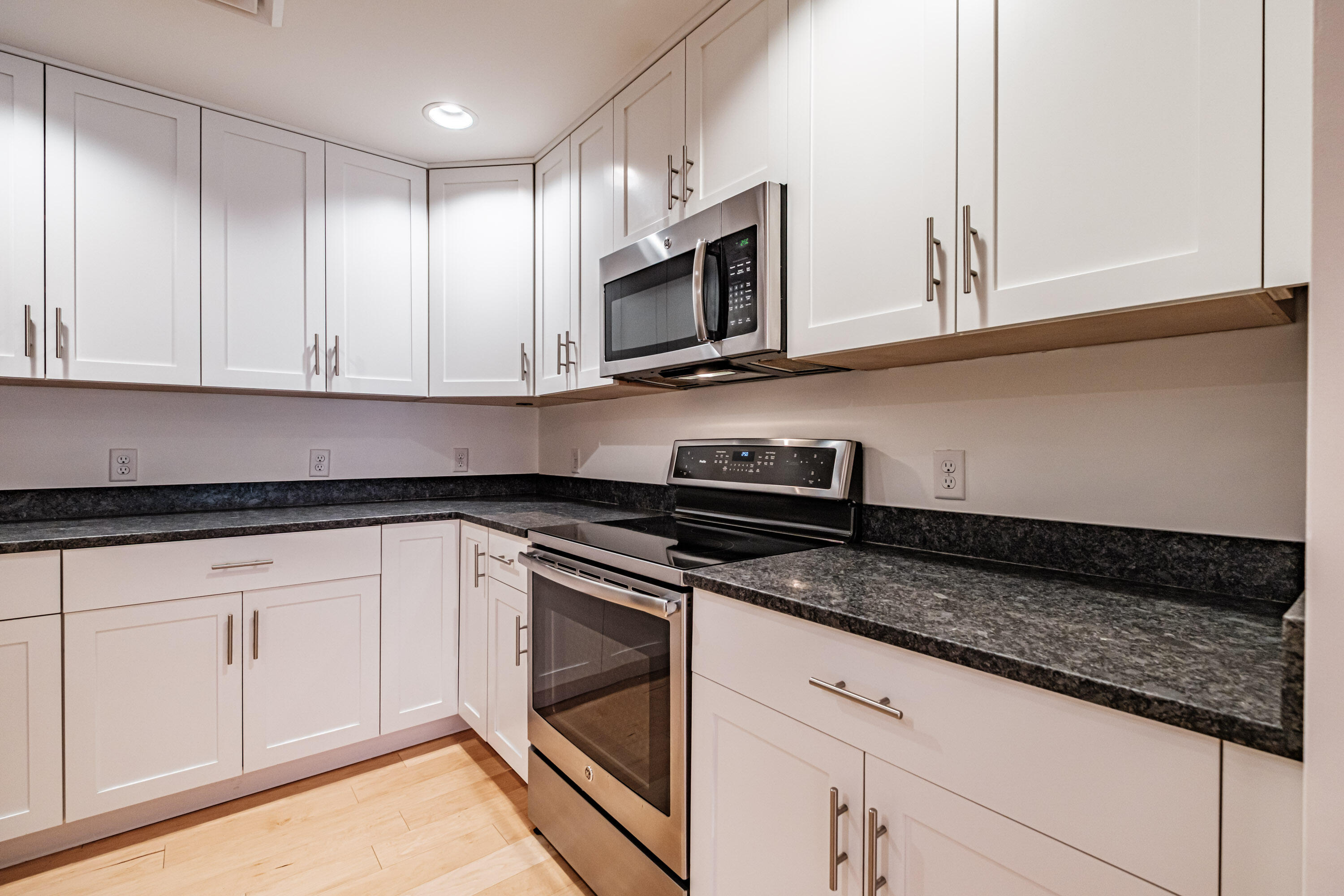 25 High Street UNIT 214, Portland, ME, 04101