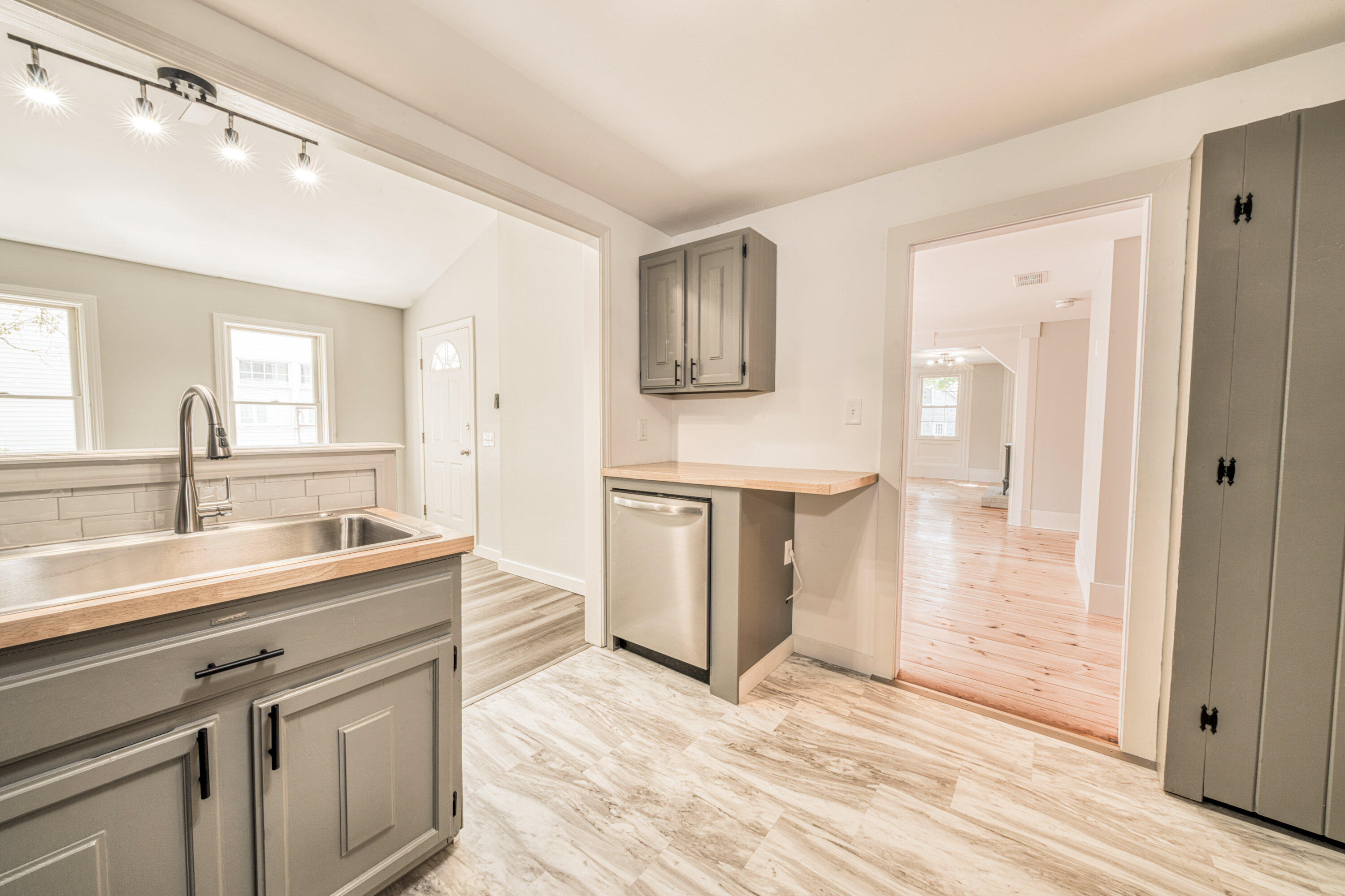 47 Main Road N, Hampden, ME, 04444