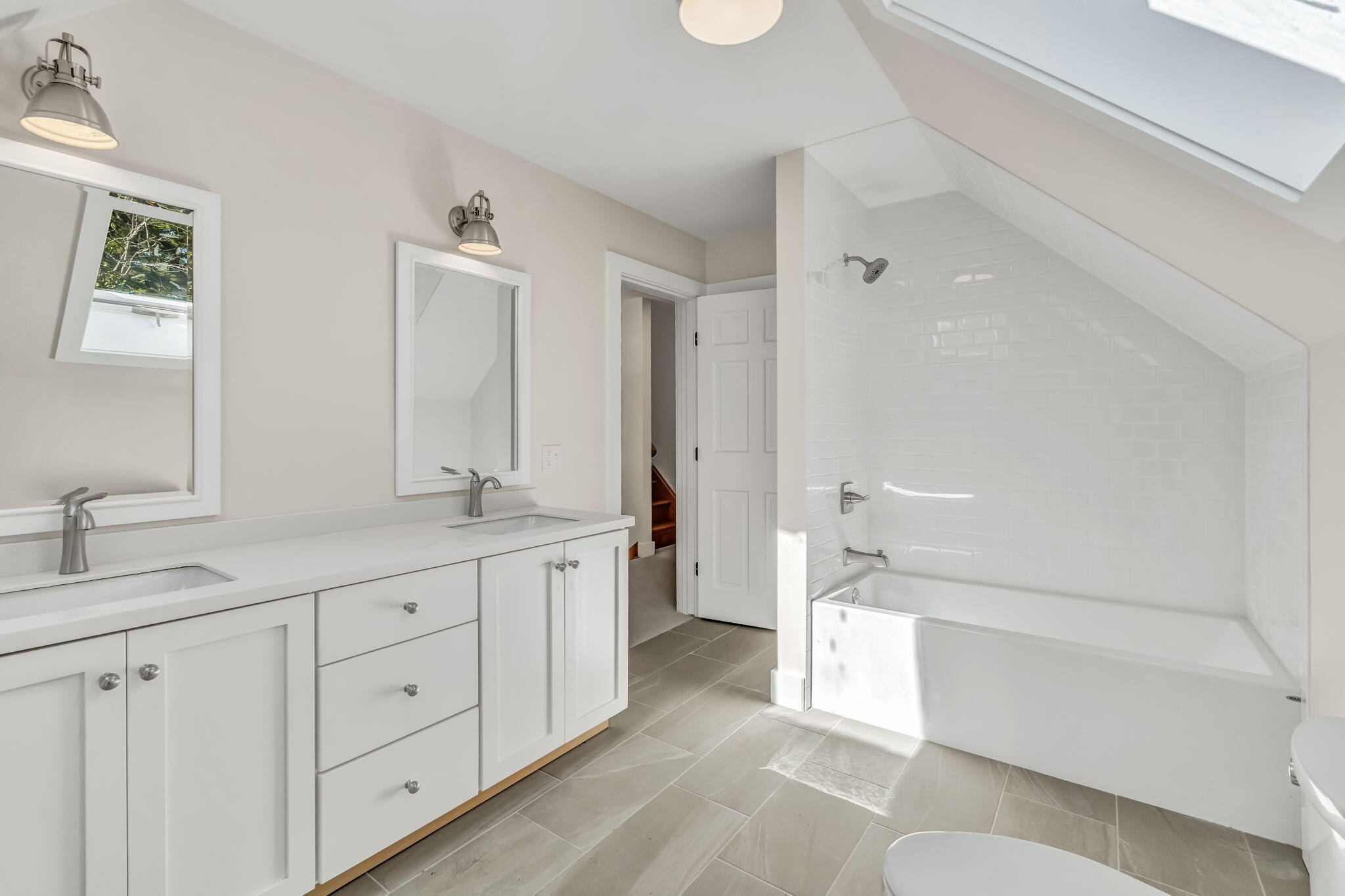 82 Falcon Lane, Lamoine, ME, 04605