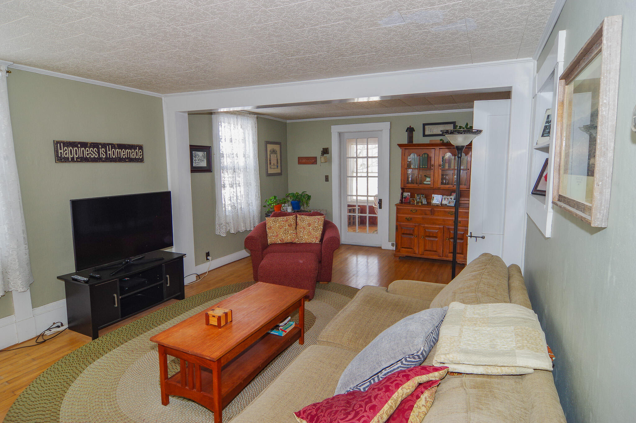 61 Pleasant Street, Dexter, ME, 04930