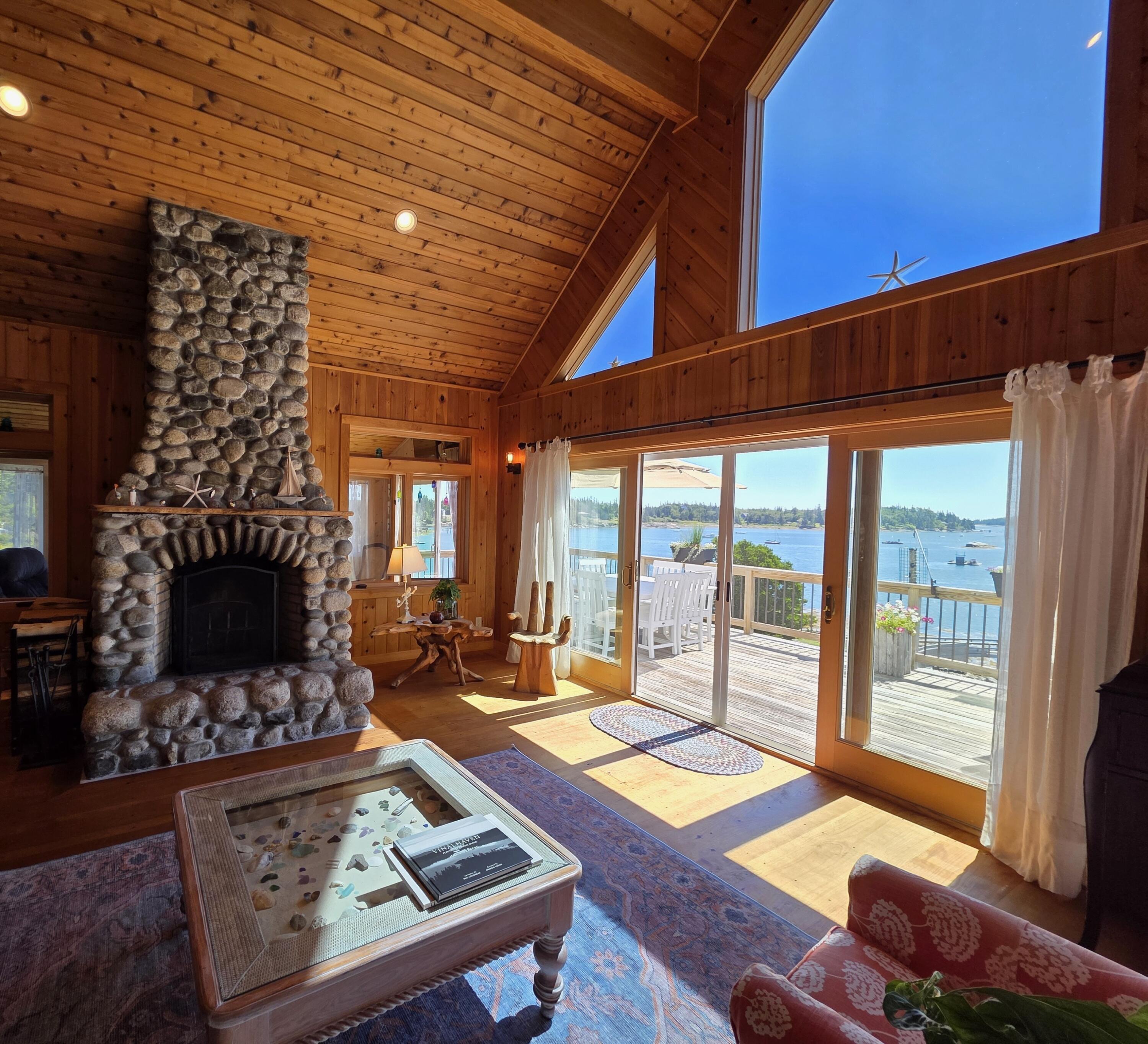 28 City Point Road, Vinalhaven, ME, 04863