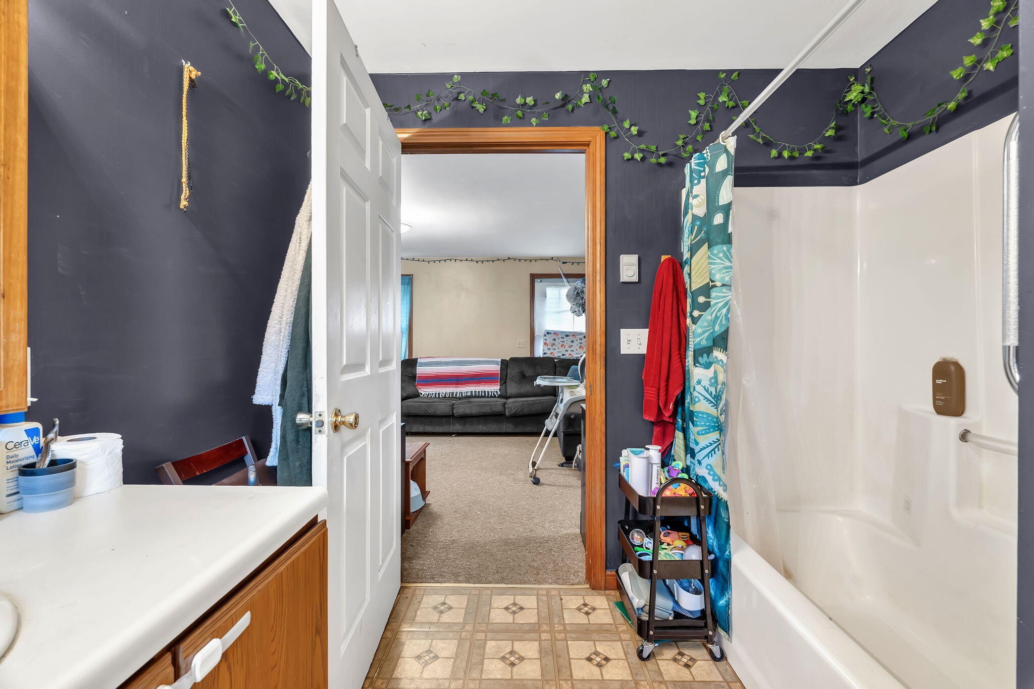 36-web-or-mls-137-cobbosseecontee-rd