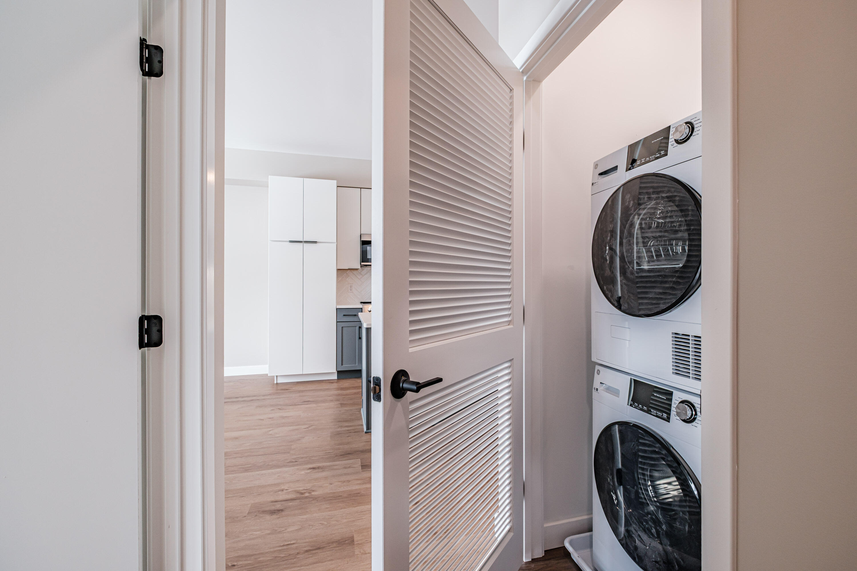 1 Cross Street, #446, Scarborough, ME 04074 In-unit washer/dryer included