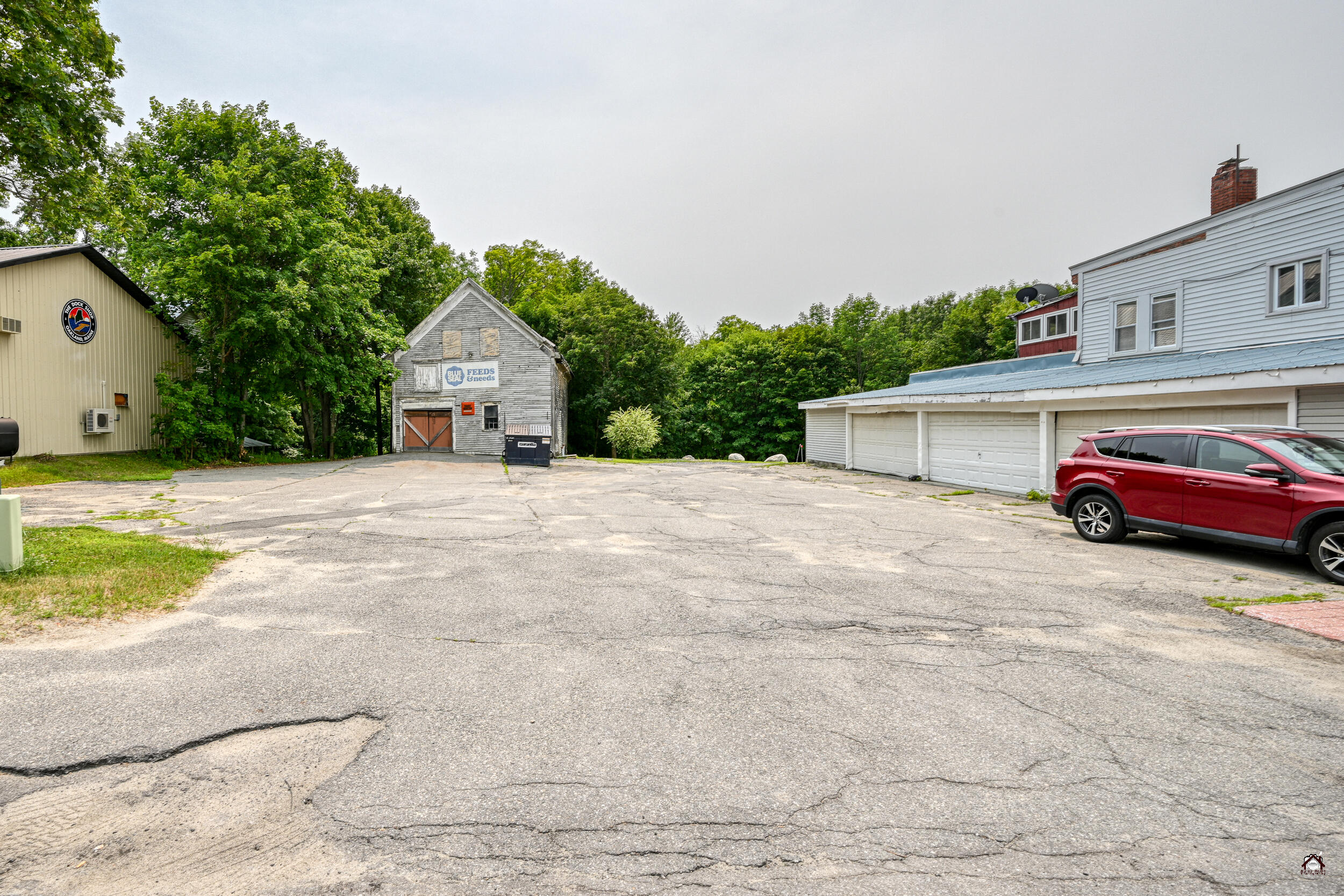 46 Main Street, Oakland, ME 04358 215-lp-105