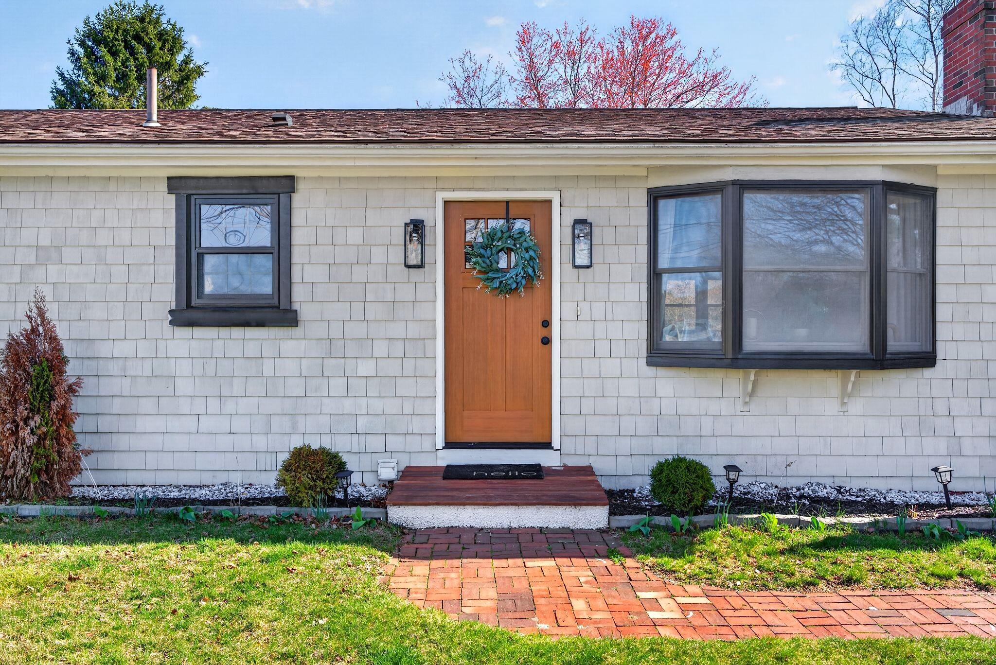 7 Lawn Avenue, Cumberland, ME, 04021