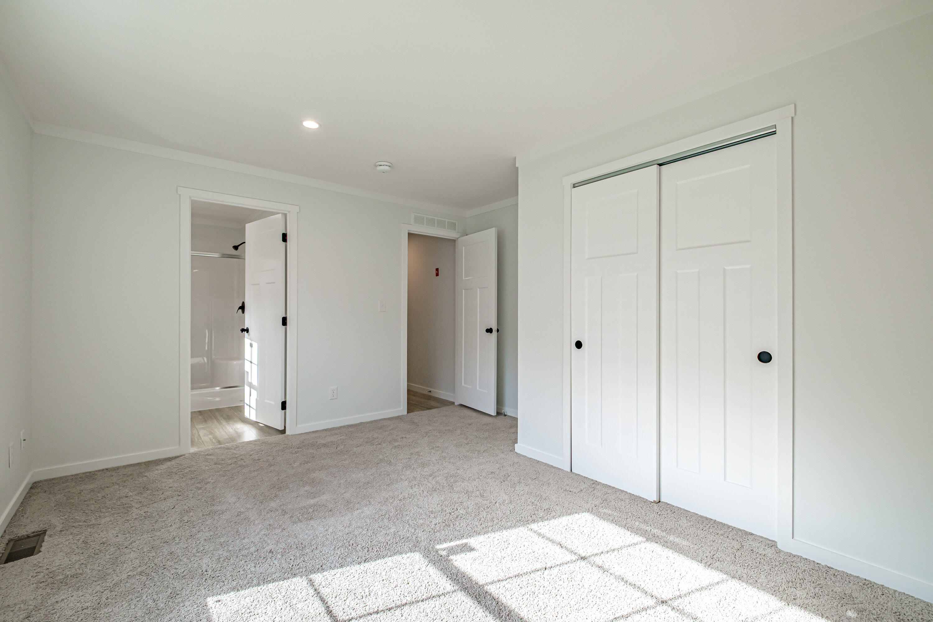 6 Laurik Lane, Naples, ME, 04055