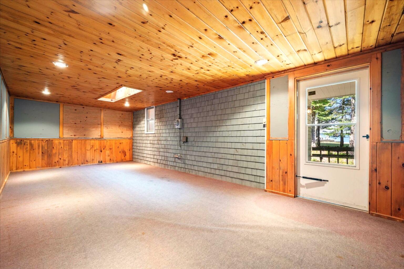 562 Rays Point Road, Milbridge, ME 04658 Extra large screen room in guest cottage