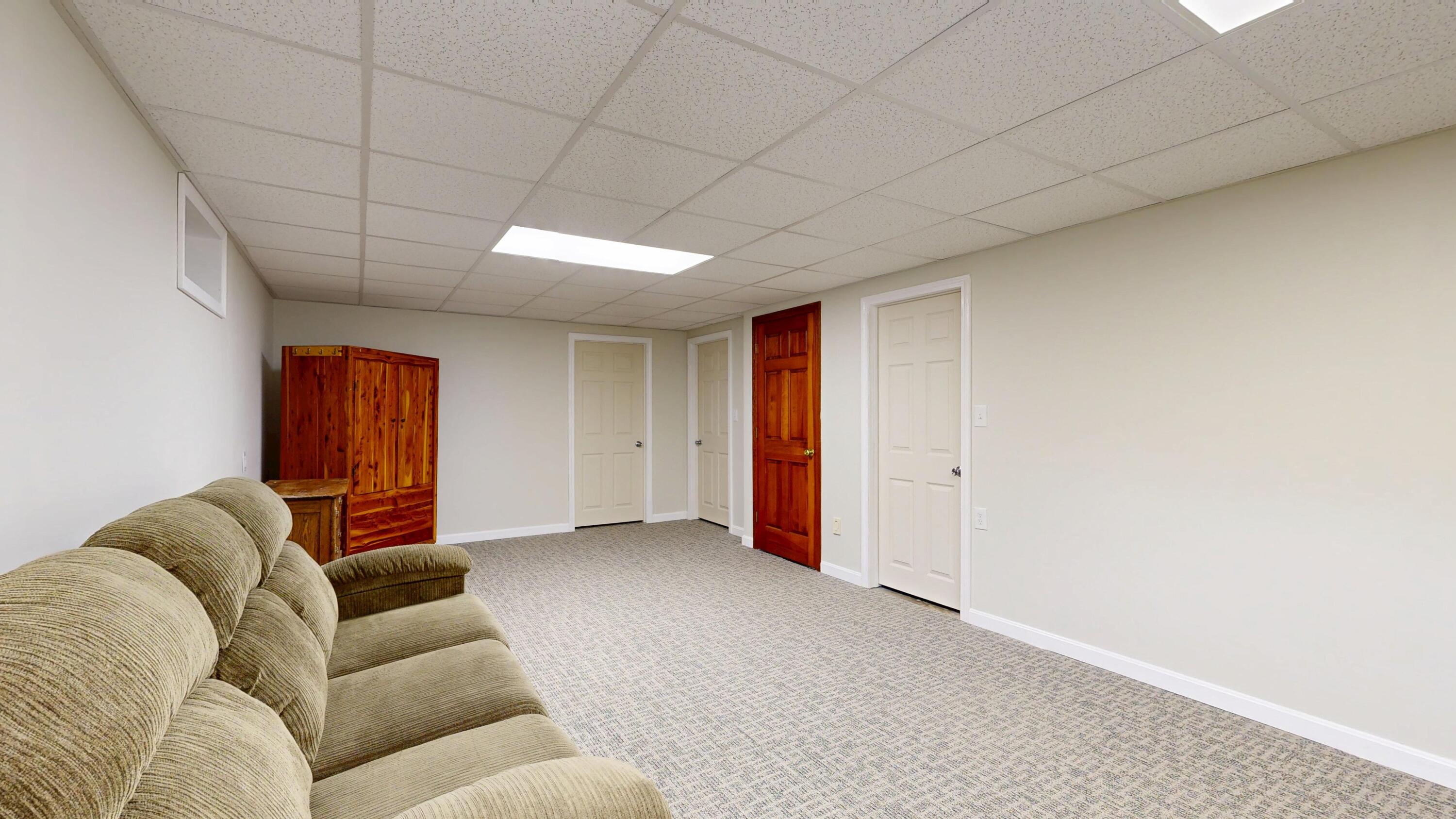 12 Hartford Street, Lewiston, ME, 04240