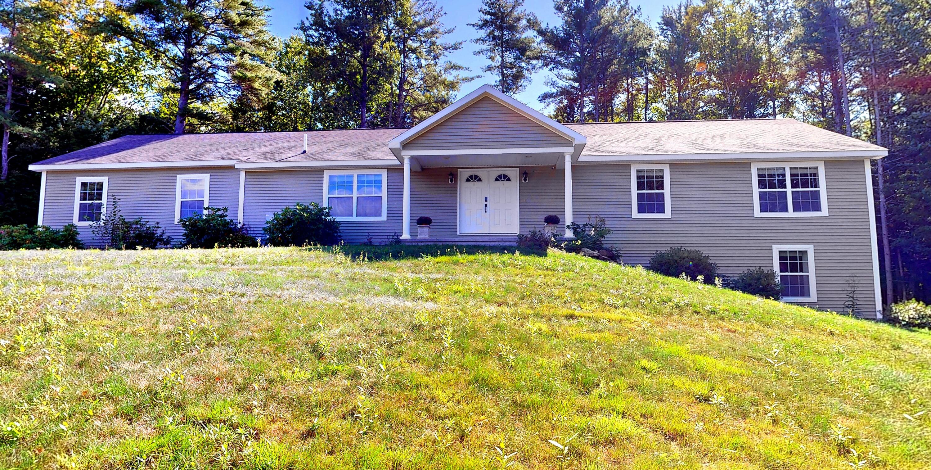 Photo of 13 Bowdoin Drive Lewiston ME 04240