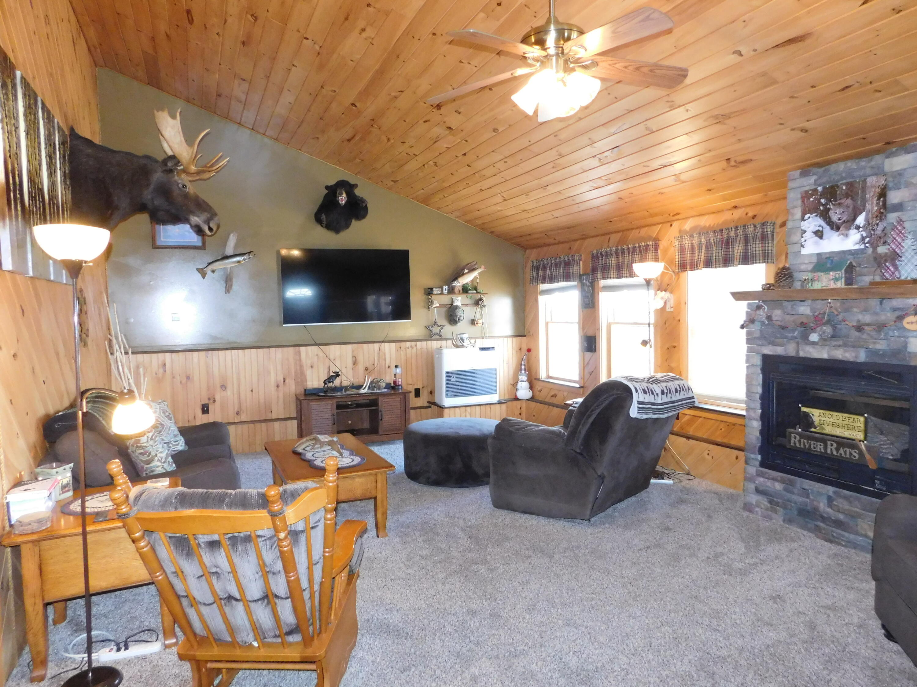 557 Enfield Road, Lincoln, ME, 04457