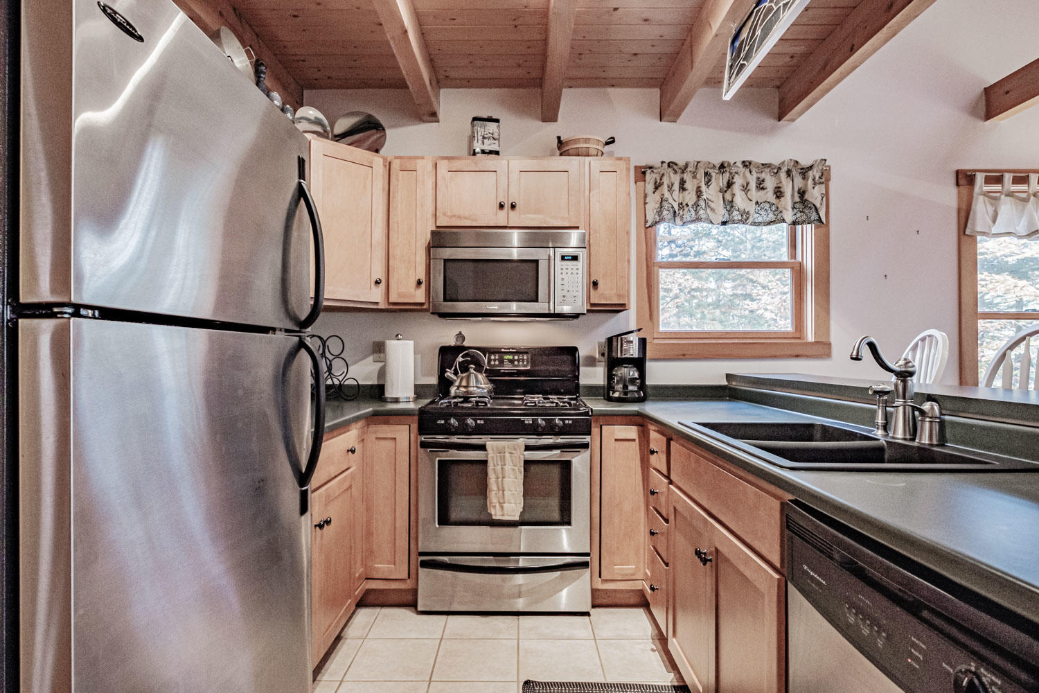 10 Oak Drive, Bethel, ME, 04217-3010