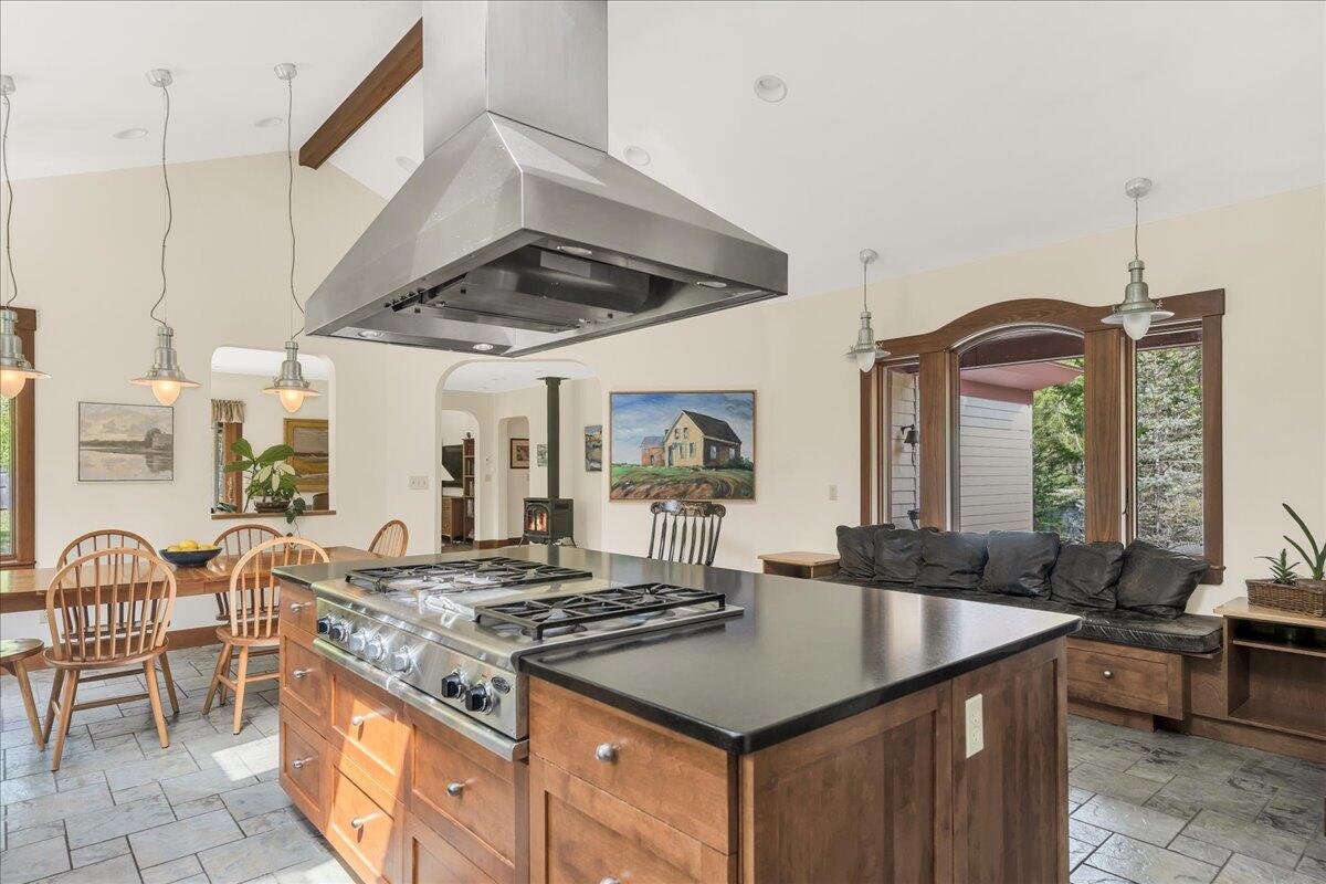 70 Ledgewood Lane, Blue Hill, ME, 04614