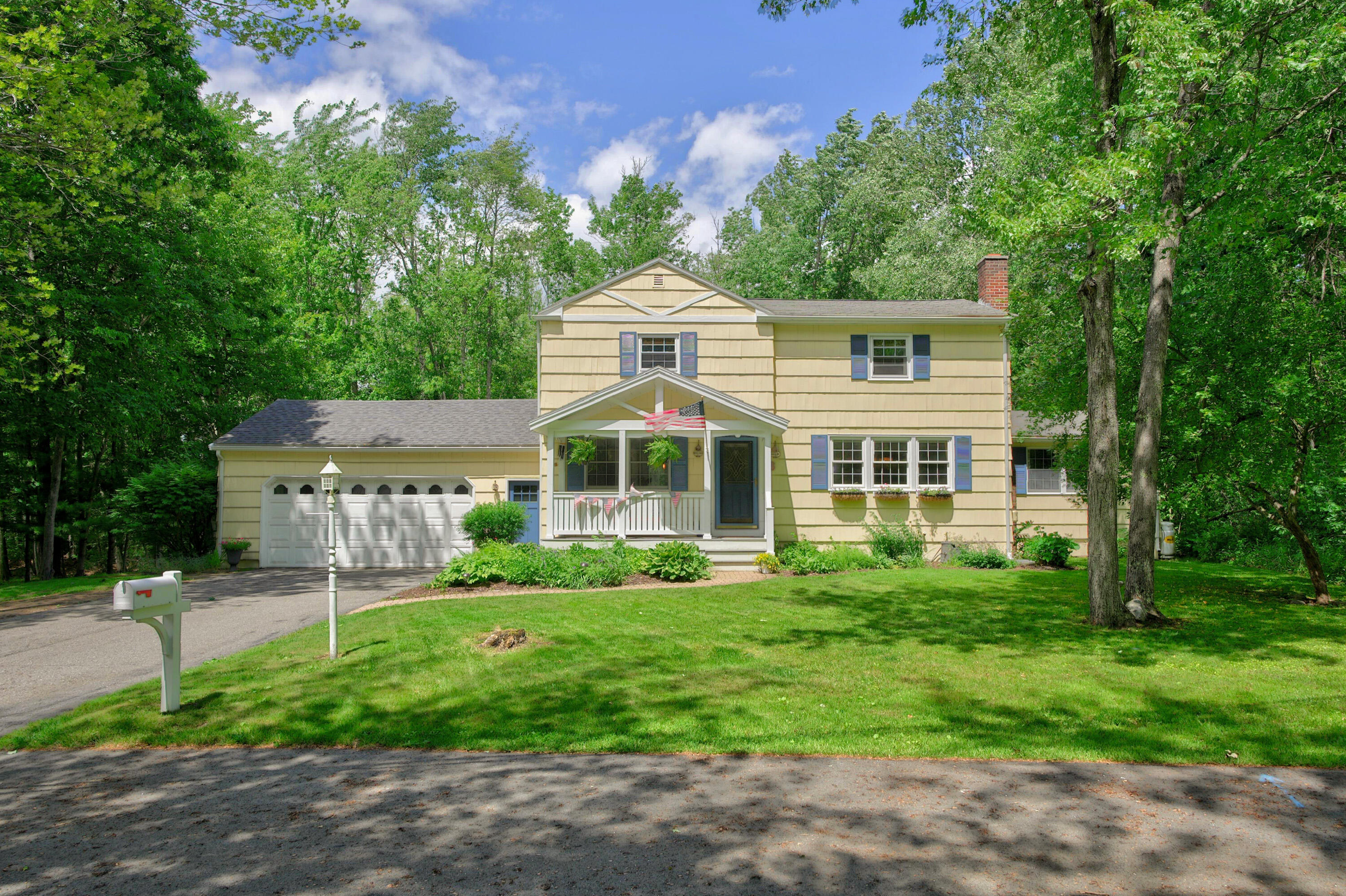 Photo of 6 Surrey Lane Cumberland ME 04110