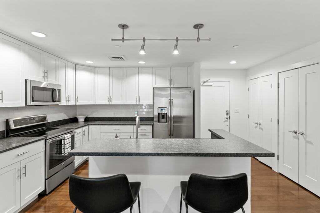 25 High Street UNIT 212, Portland, ME, 04101