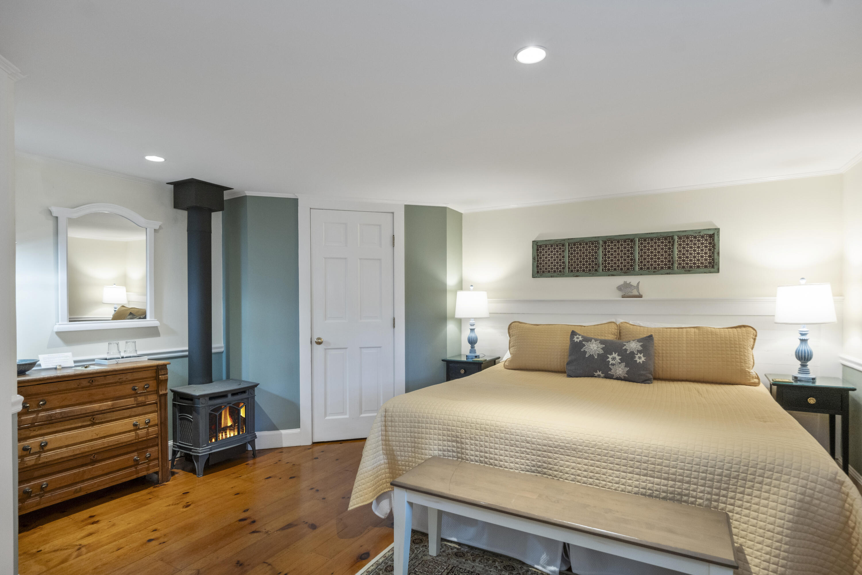 84 Elm Street, Camden, ME, 04843