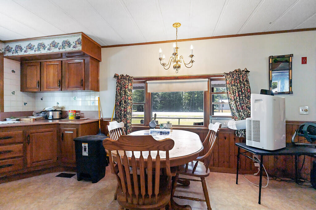 1650 N Belfast Avenue, Vassalboro, ME 04989 36_BP5A0216_DxO_mls