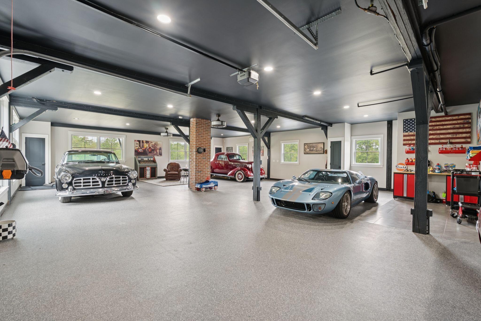 440 Blackstrap Road, Falmouth, ME, 04105