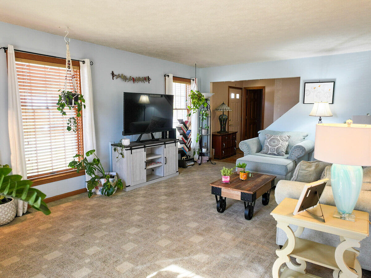 11 Kensington Terrace, Lewiston, ME, 04240