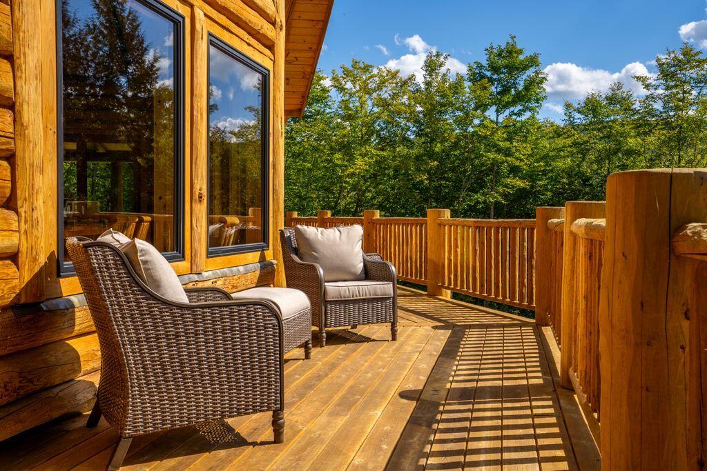 366 Glades View Avenue, Newry, ME, 04261