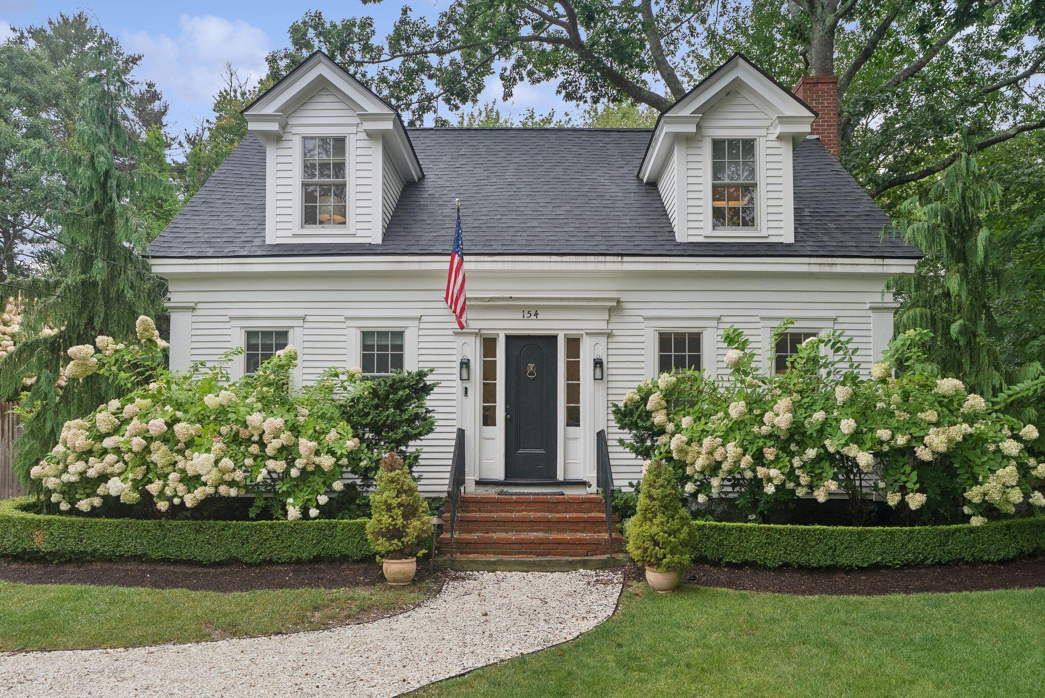 Photo of 154 Main Street Kennebunkport ME 04046