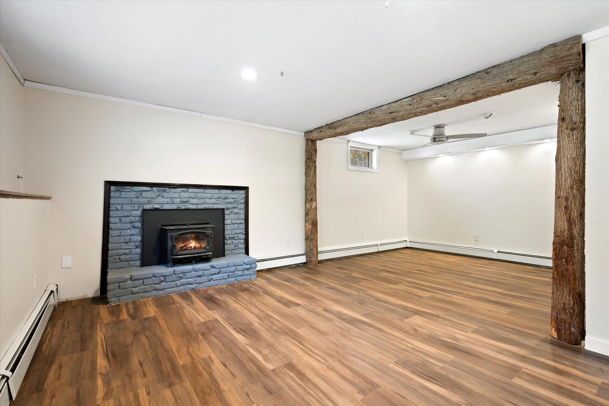 32 Charles Drive, Holden, ME, 04429