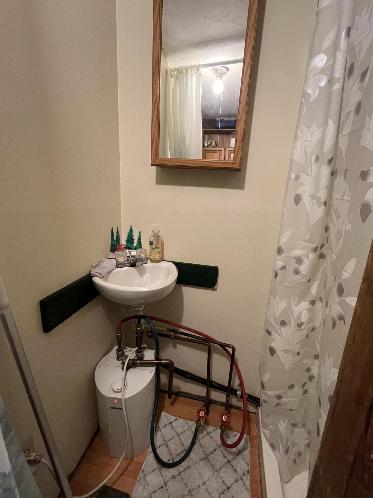 bath with sink