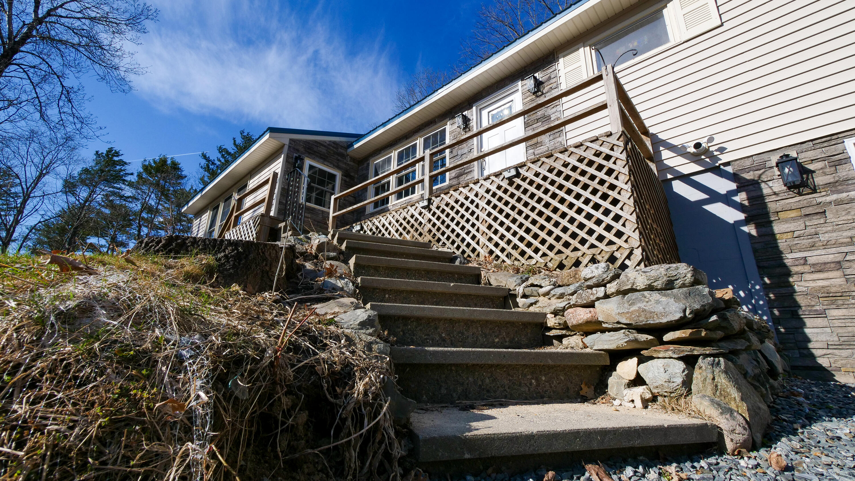 16 Gardner Road, Orono, ME, 04473