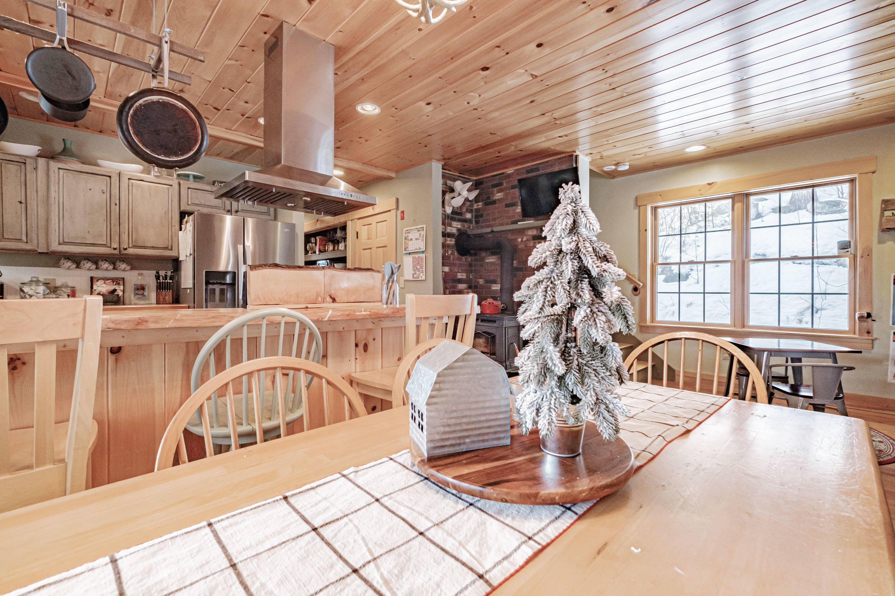 6 Gordon Avenue, Rumford, ME, 04276-4041