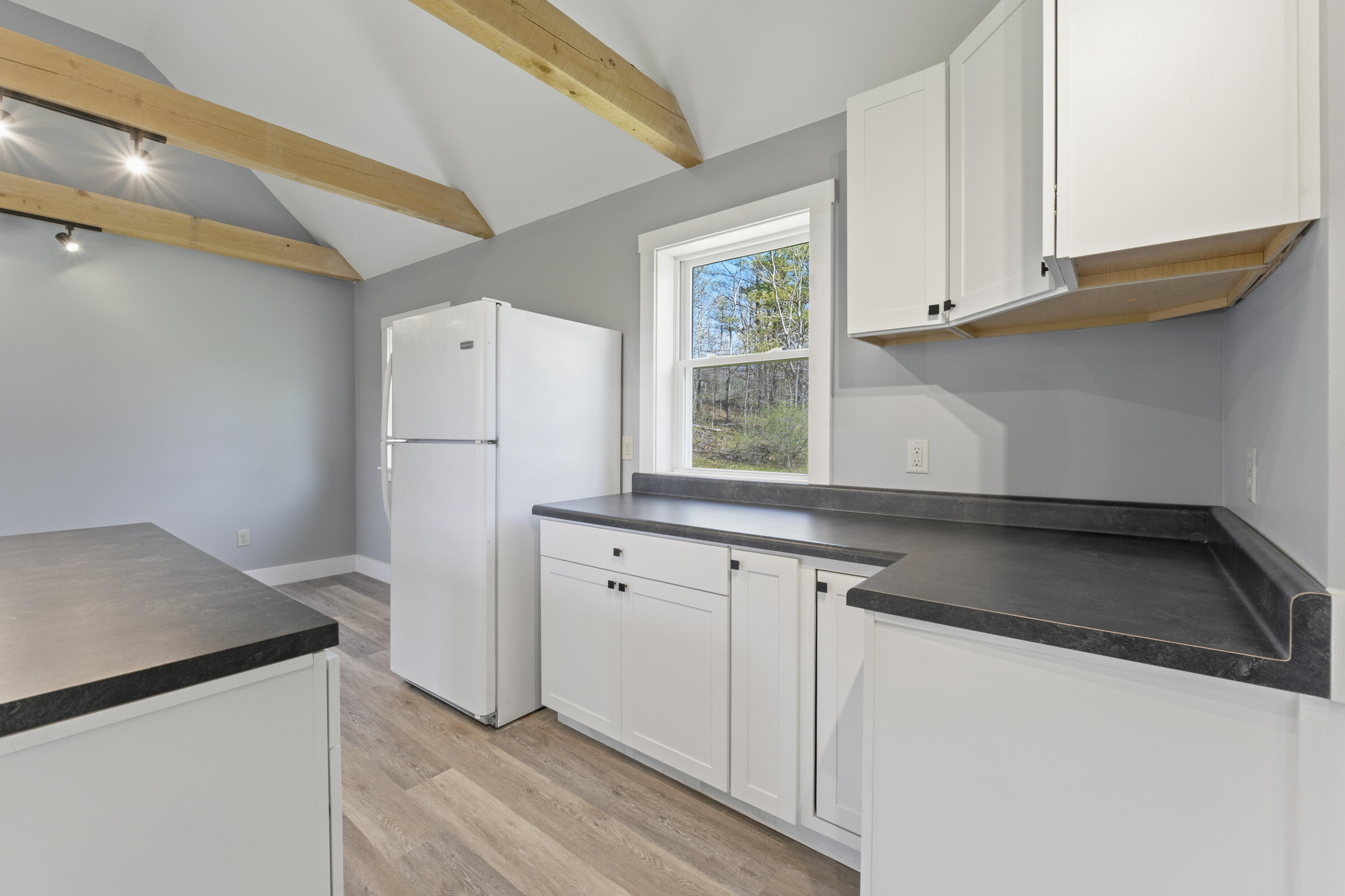 222 River Road, Richmond, ME, 04357