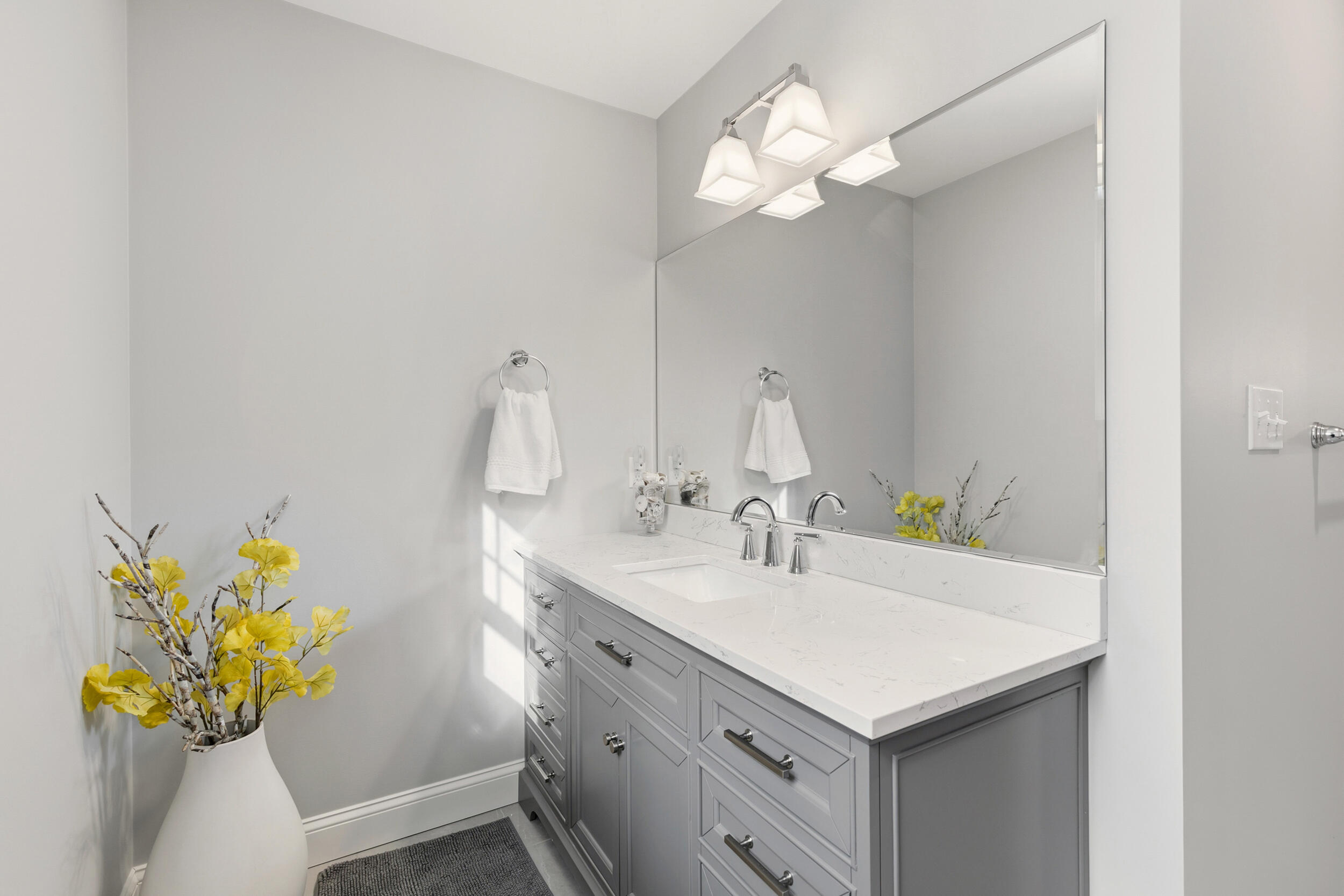 9 Cobblestone Street UNIT 55, Falmouth, ME, 04105