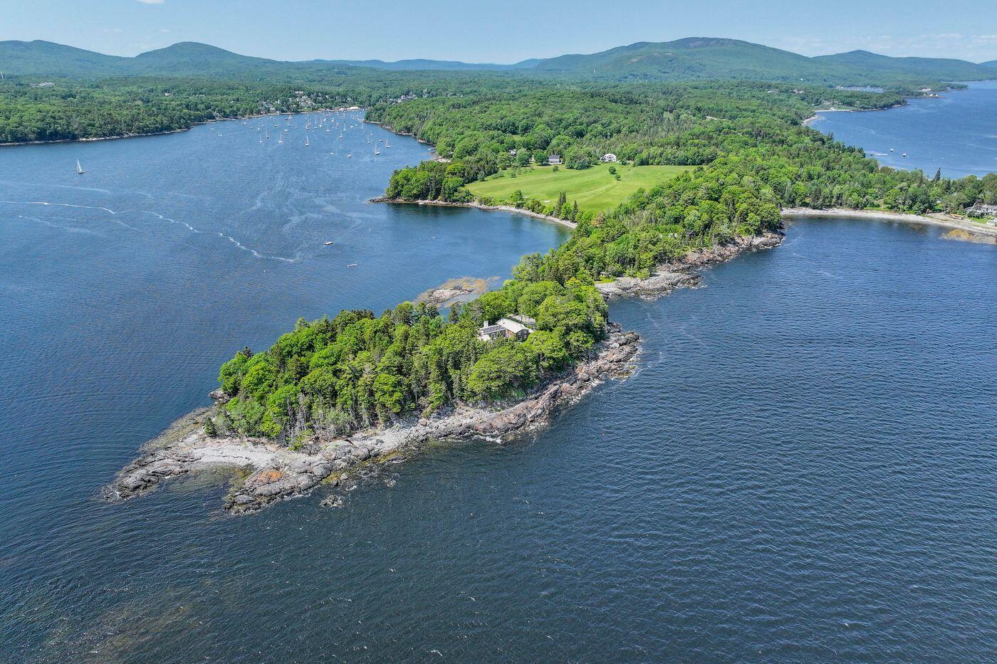 Photo of 80 Hayfield Way Rockport ME 04856