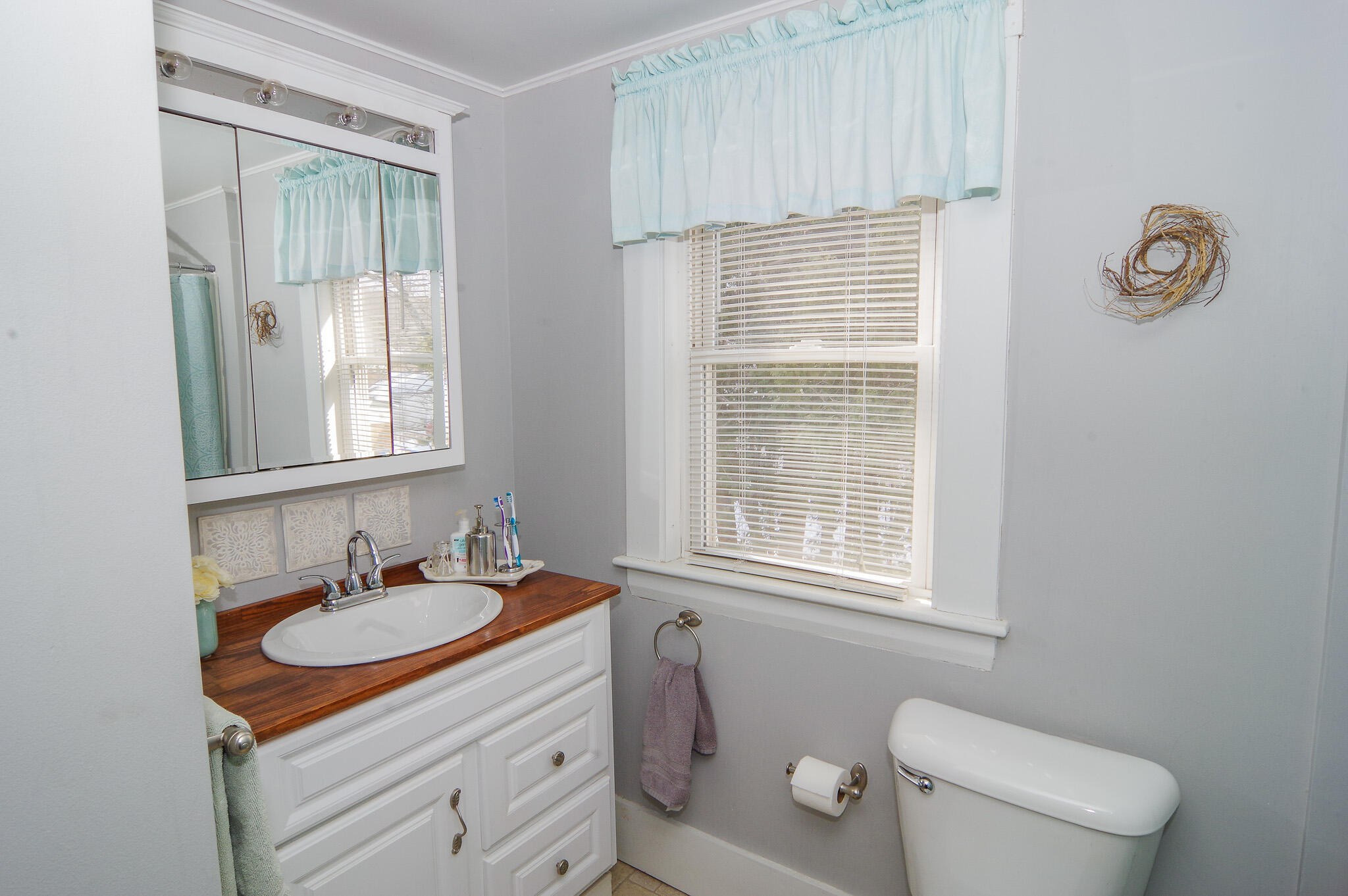 61 Pleasant Street, Dexter, ME, 04930