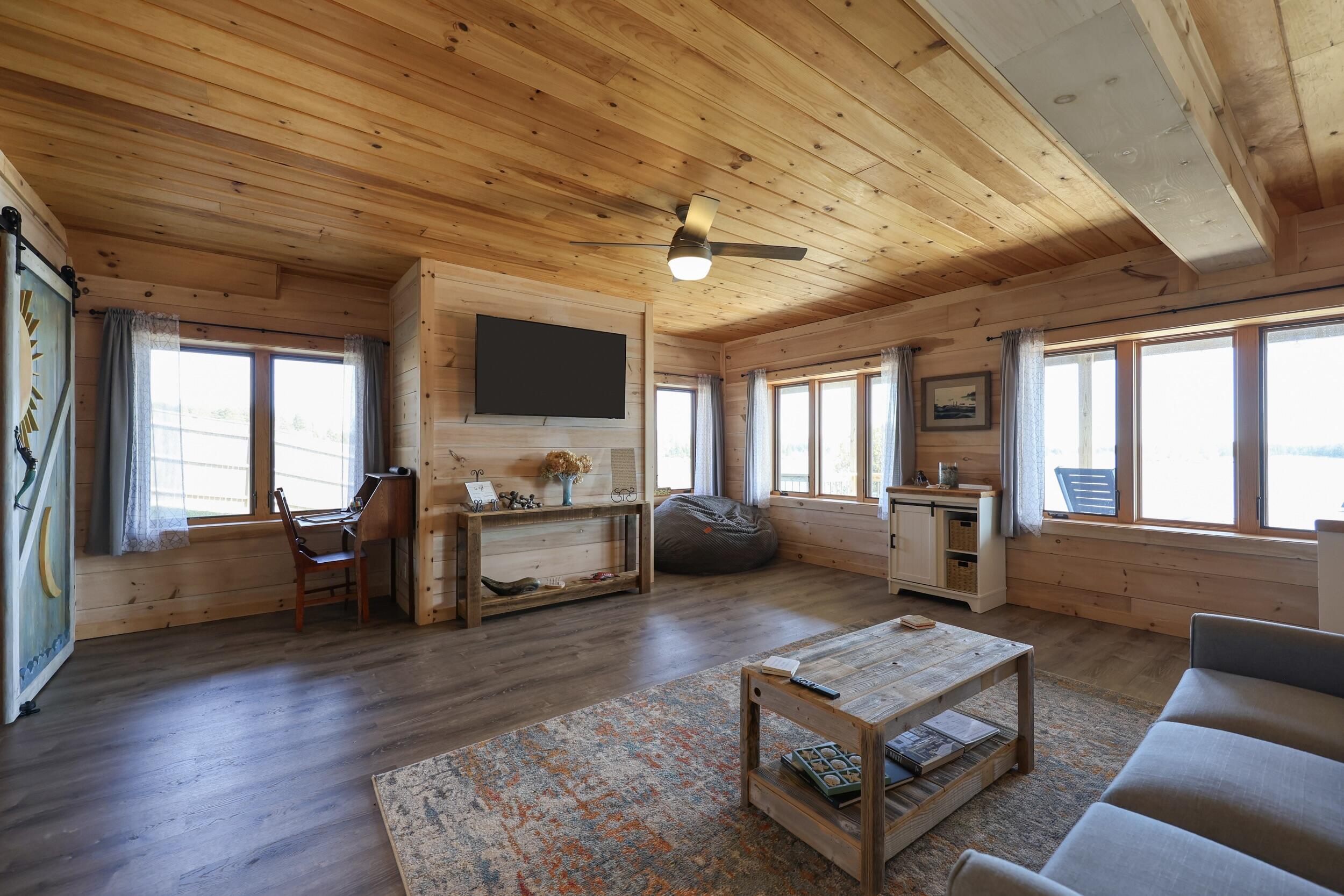 28 City Point Road, Vinalhaven, ME, 04863