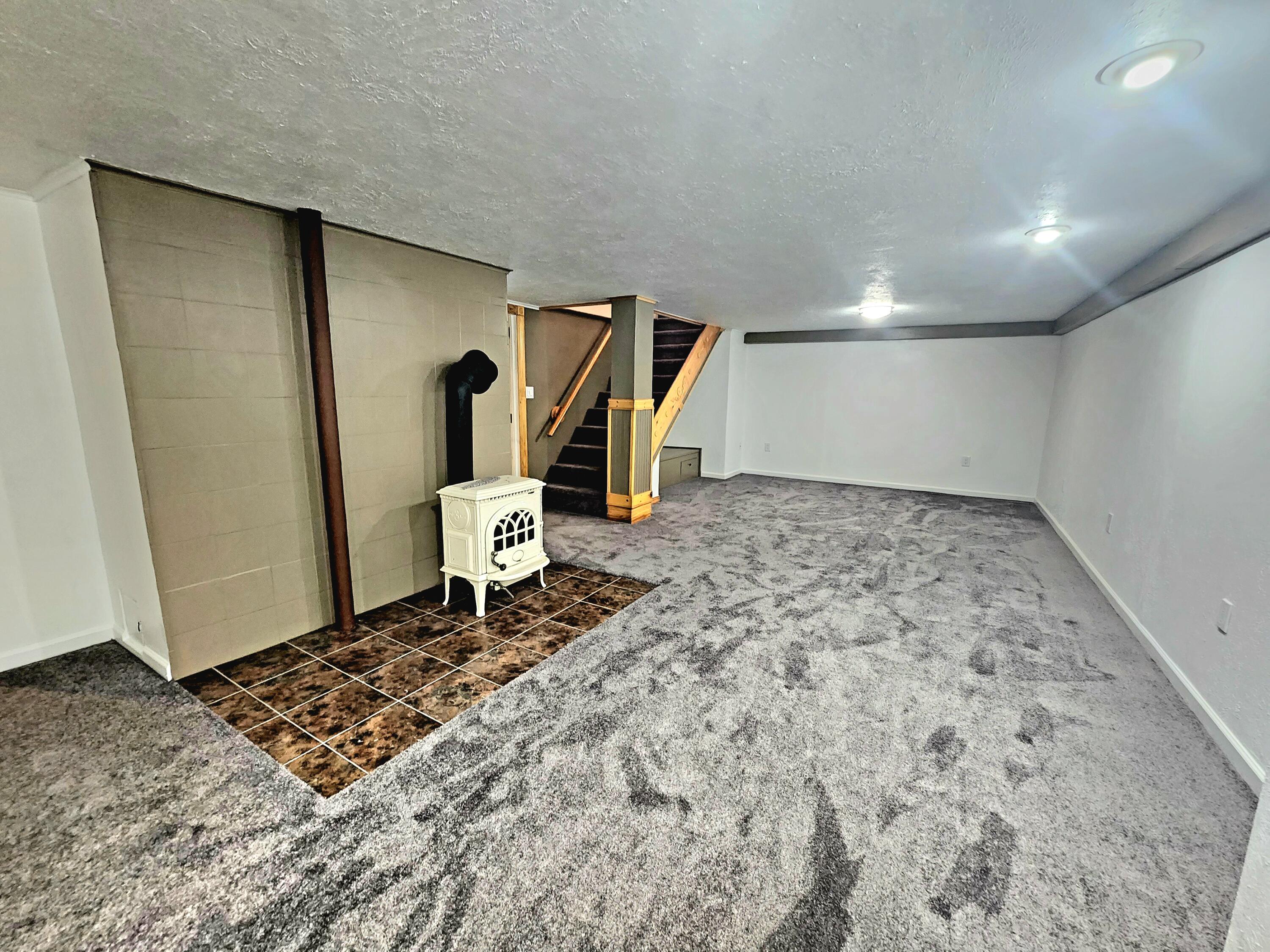 18 Martin Heights, Raymond, ME, 04071