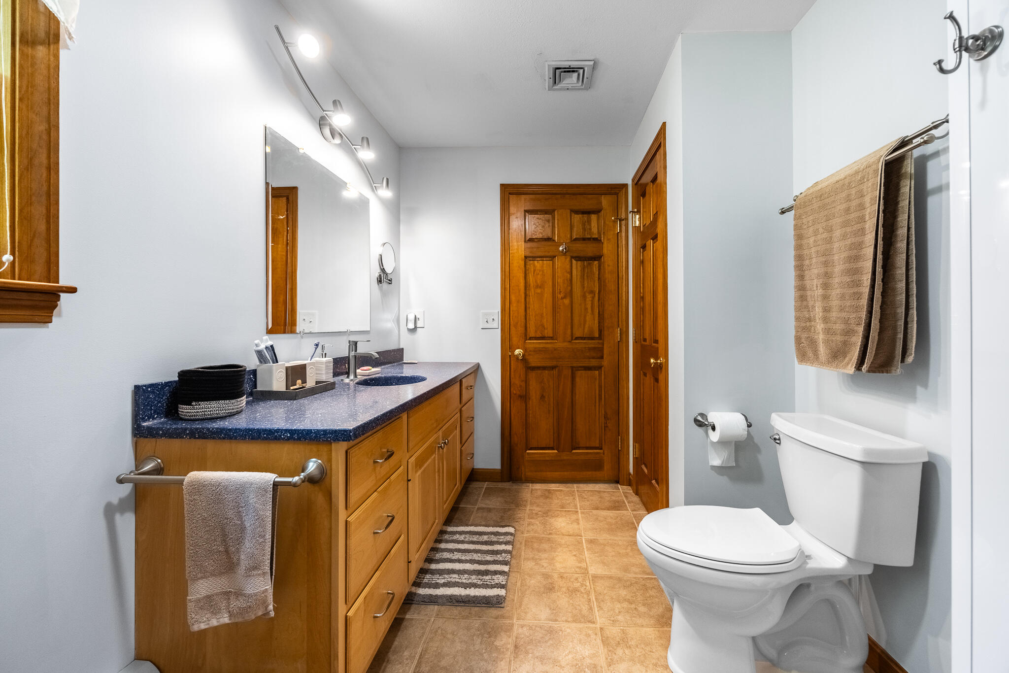 Room 2 Bath-2