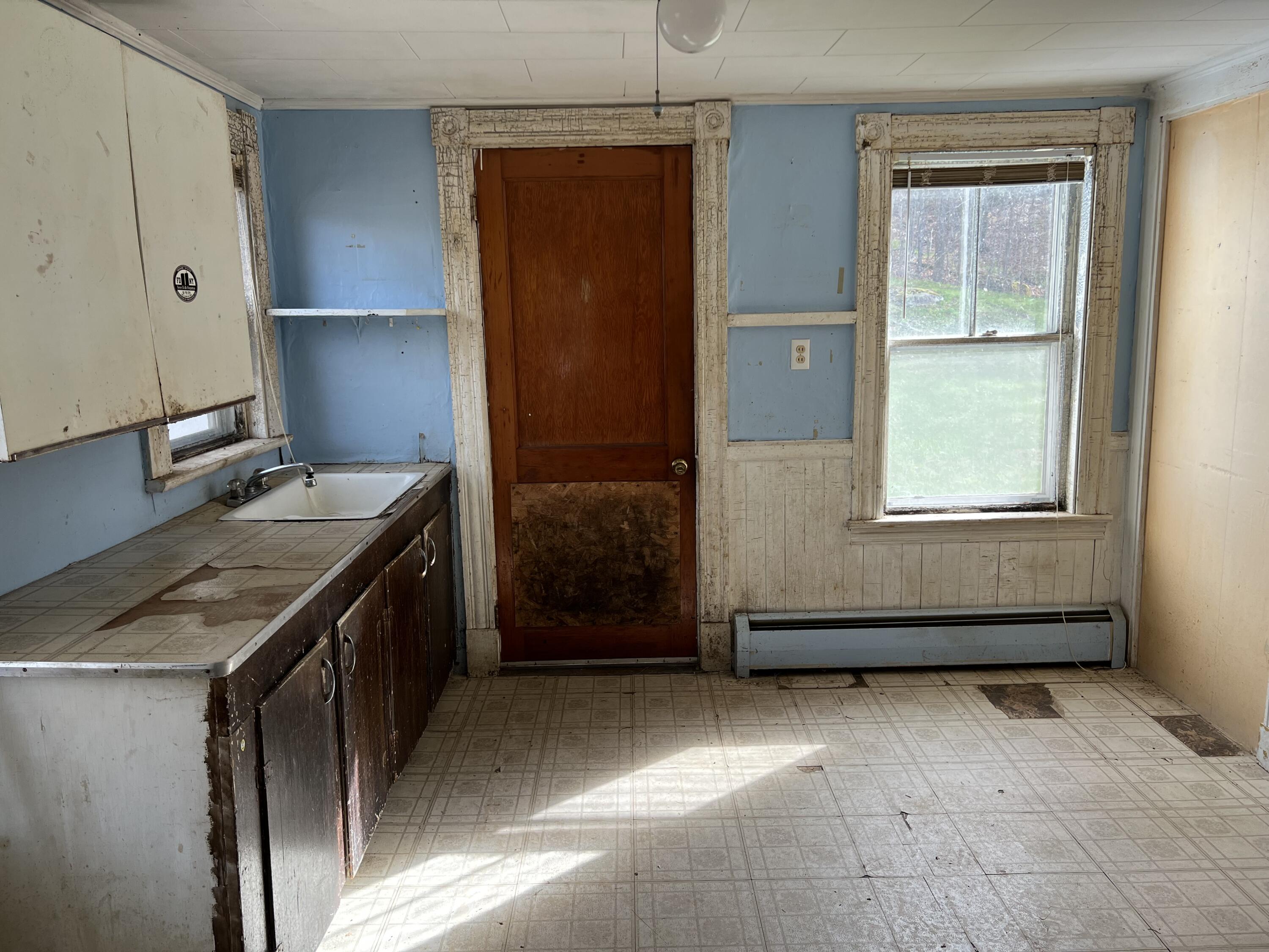 26 S Railroad Street, Roxbury, ME, 04275