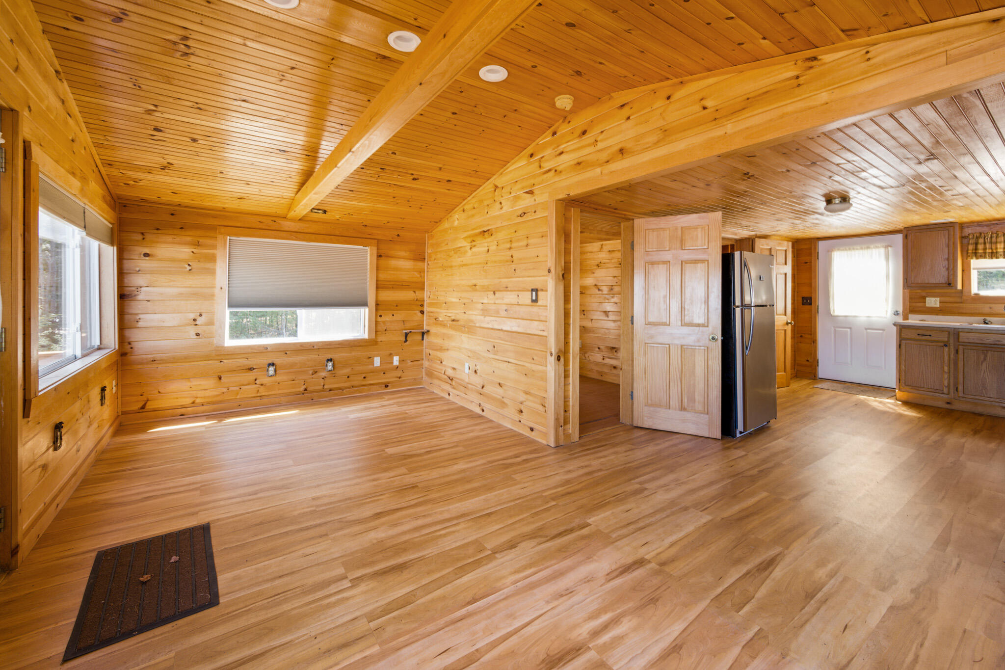 37 Petite Drive, Lincoln, ME, 04457