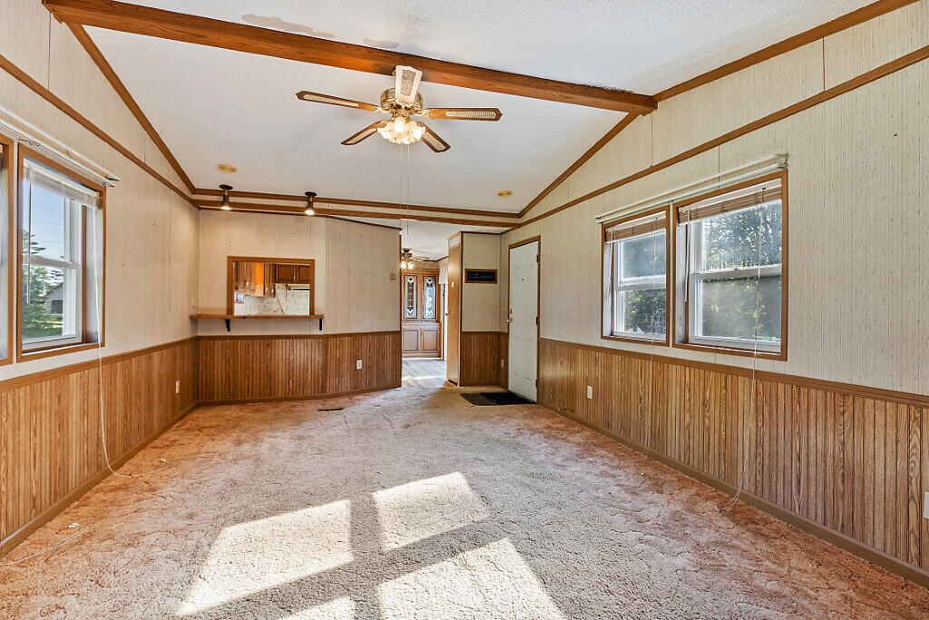 41 Milkweed Lane, Sidney, ME, 04330